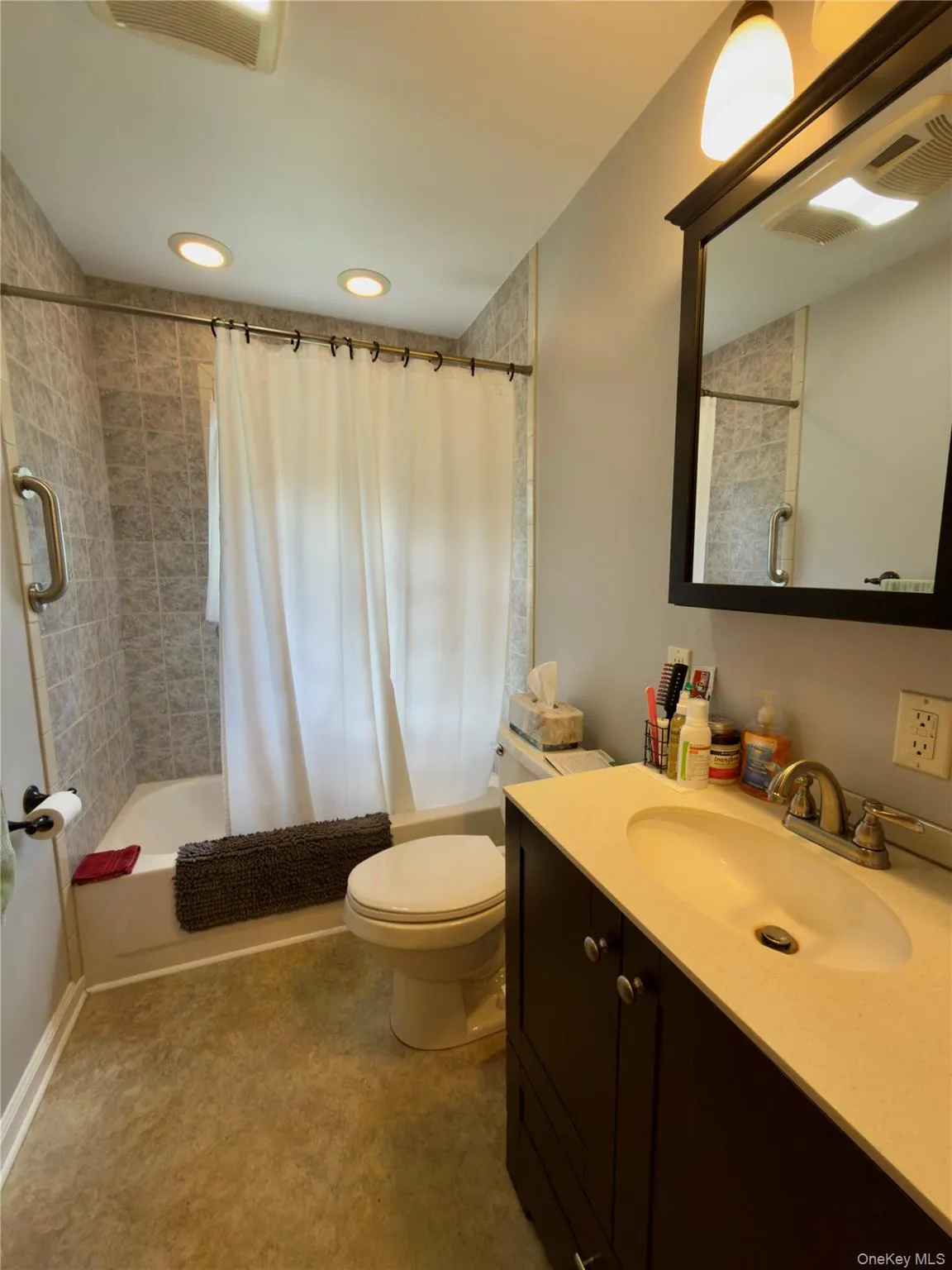 18 Terwilliger Road, Hyde Park, NY, 2 Bedrooms Bedrooms, 7 Rooms Rooms,1 BathroomBathrooms,Residential,For Rent,Terwilliger,0,992971 18 Terwilliger Road, Hyde Park, NY, 2 Bedrooms Bedrooms, 7 Rooms Rooms,1 BathroomBathrooms,Residential,For Rent,Terwilliger,0,992971