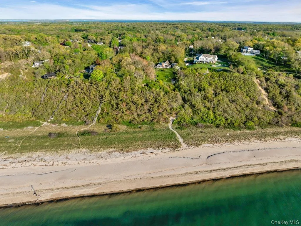 995 Red Fox Road, Southold, NY, 3 Bedrooms Bedrooms, 6 Rooms Rooms,2 BathroomsBathrooms,Residential,For Rent,Red Fox,0,992976 995 Red Fox Road, Southold, NY, 3 Bedrooms Bedrooms, 6 Rooms Rooms,2 BathroomsBathrooms,Residential,For Rent,Red Fox,0,992976
