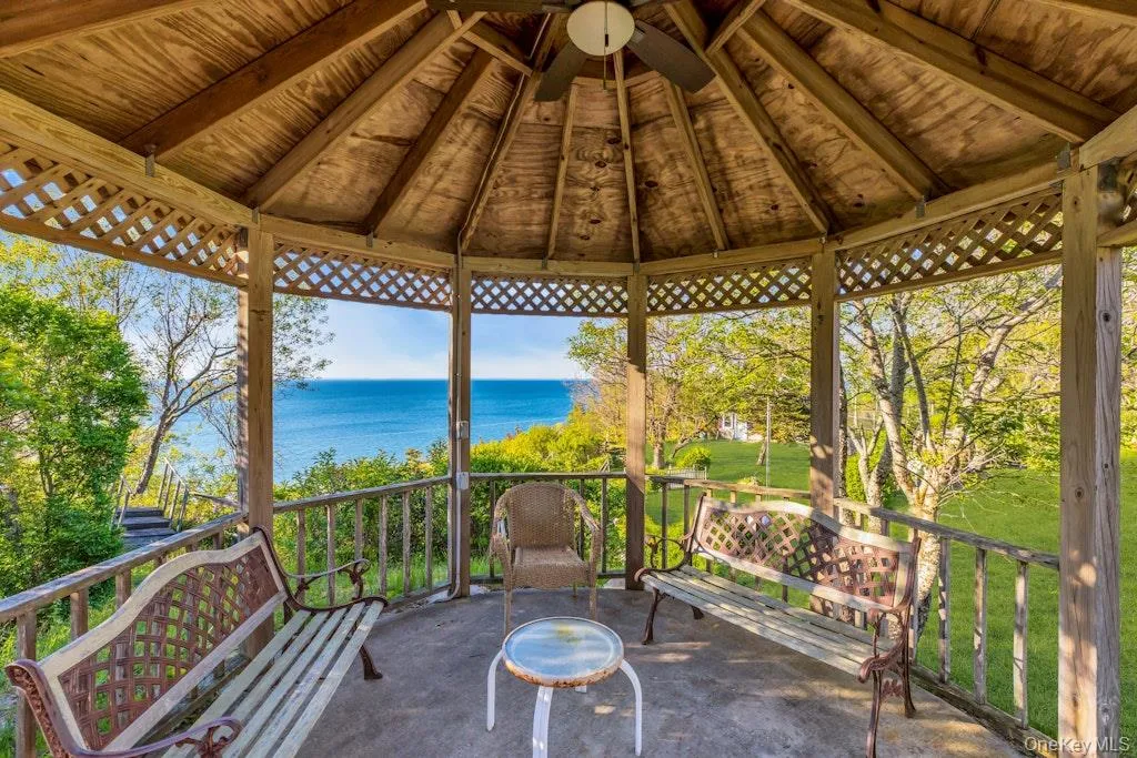 995 Red Fox Road, Southold, NY, 3 Bedrooms Bedrooms, 6 Rooms Rooms,2 BathroomsBathrooms,Residential,For Rent,Red Fox,0,992976 995 Red Fox Road, Southold, NY, 3 Bedrooms Bedrooms, 6 Rooms Rooms,2 BathroomsBathrooms,Residential,For Rent,Red Fox,0,992976