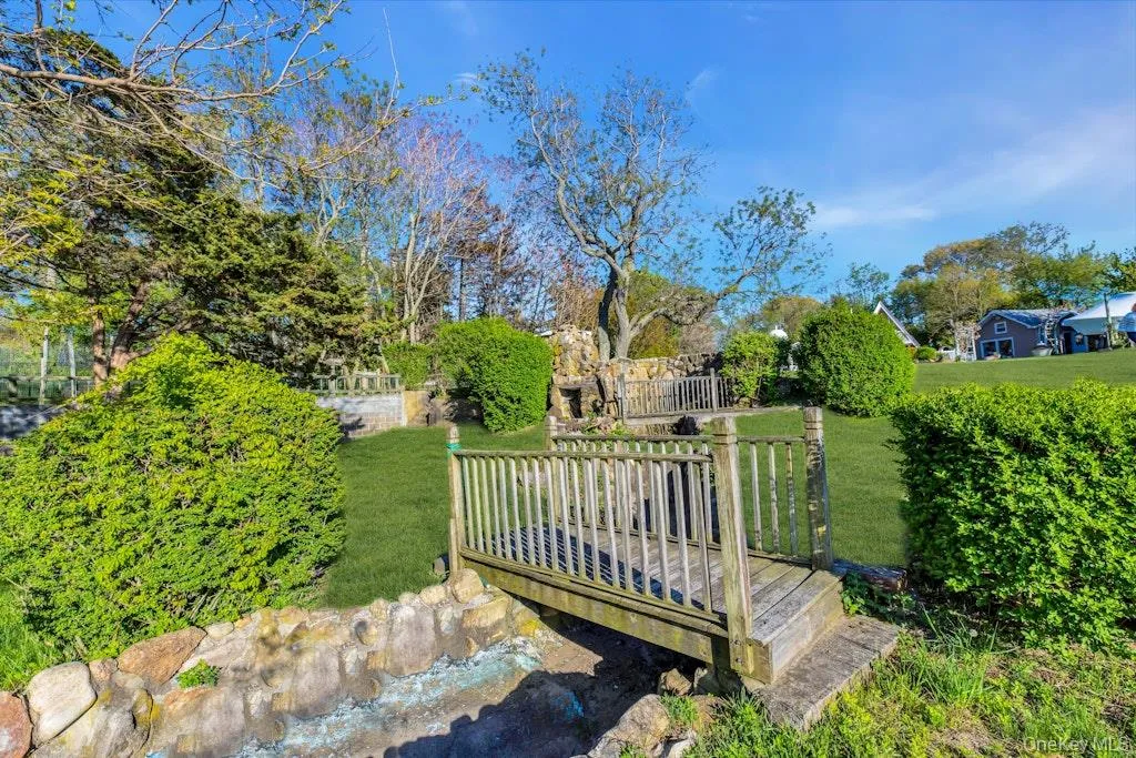 995 Red Fox Road, Southold, NY, 3 Bedrooms Bedrooms, 6 Rooms Rooms,2 BathroomsBathrooms,Residential,For Rent,Red Fox,0,992976 995 Red Fox Road, Southold, NY, 3 Bedrooms Bedrooms, 6 Rooms Rooms,2 BathroomsBathrooms,Residential,For Rent,Red Fox,0,992976