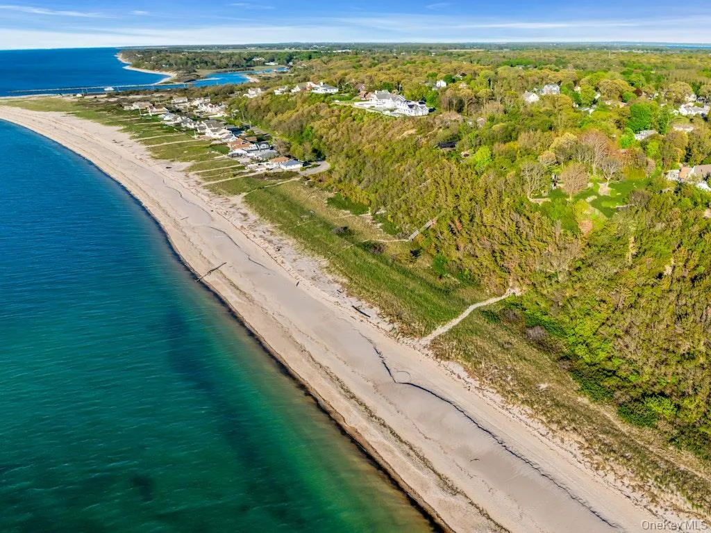 995 Red Fox Road, Southold, NY, 3 Bedrooms Bedrooms, 6 Rooms Rooms,2 BathroomsBathrooms,Residential,For Rent,Red Fox,0,992976 995 Red Fox Road, Southold, NY, 3 Bedrooms Bedrooms, 6 Rooms Rooms,2 BathroomsBathrooms,Residential,For Rent,Red Fox,0,992976