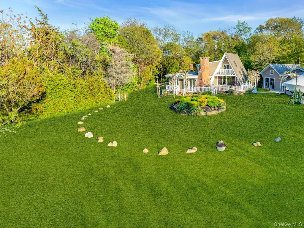 995 Red Fox Road, Southold, NY, 3 Bedrooms Bedrooms, 6 Rooms Rooms,2 BathroomsBathrooms,Residential,For Rent,Red Fox,0,992976 995 Red Fox Road, Southold, NY, 3 Bedrooms Bedrooms, 6 Rooms Rooms,2 BathroomsBathrooms,Residential,For Rent,Red Fox,0,992976