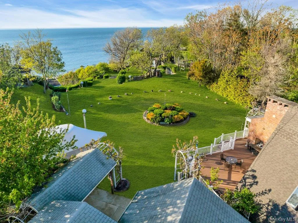 995 Red Fox Road, Southold, NY, 3 Bedrooms Bedrooms, 6 Rooms Rooms,2 BathroomsBathrooms,Residential,For Rent,Red Fox,0,992976 995 Red Fox Road, Southold, NY, 3 Bedrooms Bedrooms, 6 Rooms Rooms,2 BathroomsBathrooms,Residential,For Rent,Red Fox,0,992976