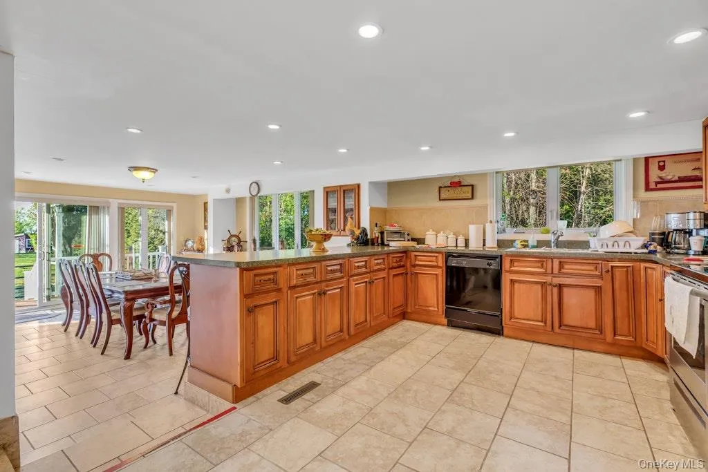 995 Red Fox Road, Southold, NY, 3 Bedrooms Bedrooms, 6 Rooms Rooms,2 BathroomsBathrooms,Residential Sale,For Rent,Red Fox,0,992976 995 Red Fox Road, Southold, NY, 3 Bedrooms Bedrooms, 6 Rooms Rooms,2 BathroomsBathrooms,Residential Sale,For Rent,Red Fox,0,992976
