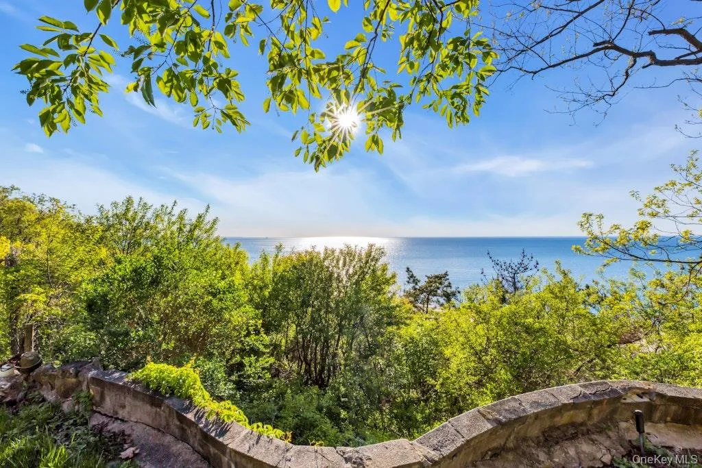 995 Red Fox Road, Southold, NY, 3 Bedrooms Bedrooms, 6 Rooms Rooms,2 BathroomsBathrooms,Residential,For Rent,Red Fox,0,992976 995 Red Fox Road, Southold, NY, 3 Bedrooms Bedrooms, 6 Rooms Rooms,2 BathroomsBathrooms,Residential,For Rent,Red Fox,0,992976