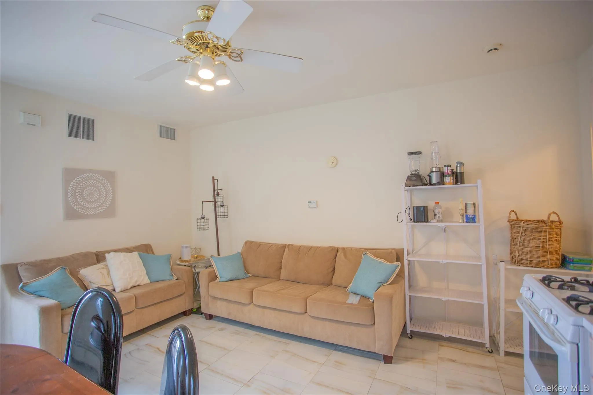 136 Olive Street, Long Beach, NY, 1 Bedroom Bedrooms, 4 Rooms Rooms,1 BathroomBathrooms,Residential Lease,For Rent,Olive,0,992980 136 Olive Street, Long Beach, NY, 1 Bedroom Bedrooms, 4 Rooms Rooms,1 BathroomBathrooms,Residential Lease,For Rent,Olive,0,992980