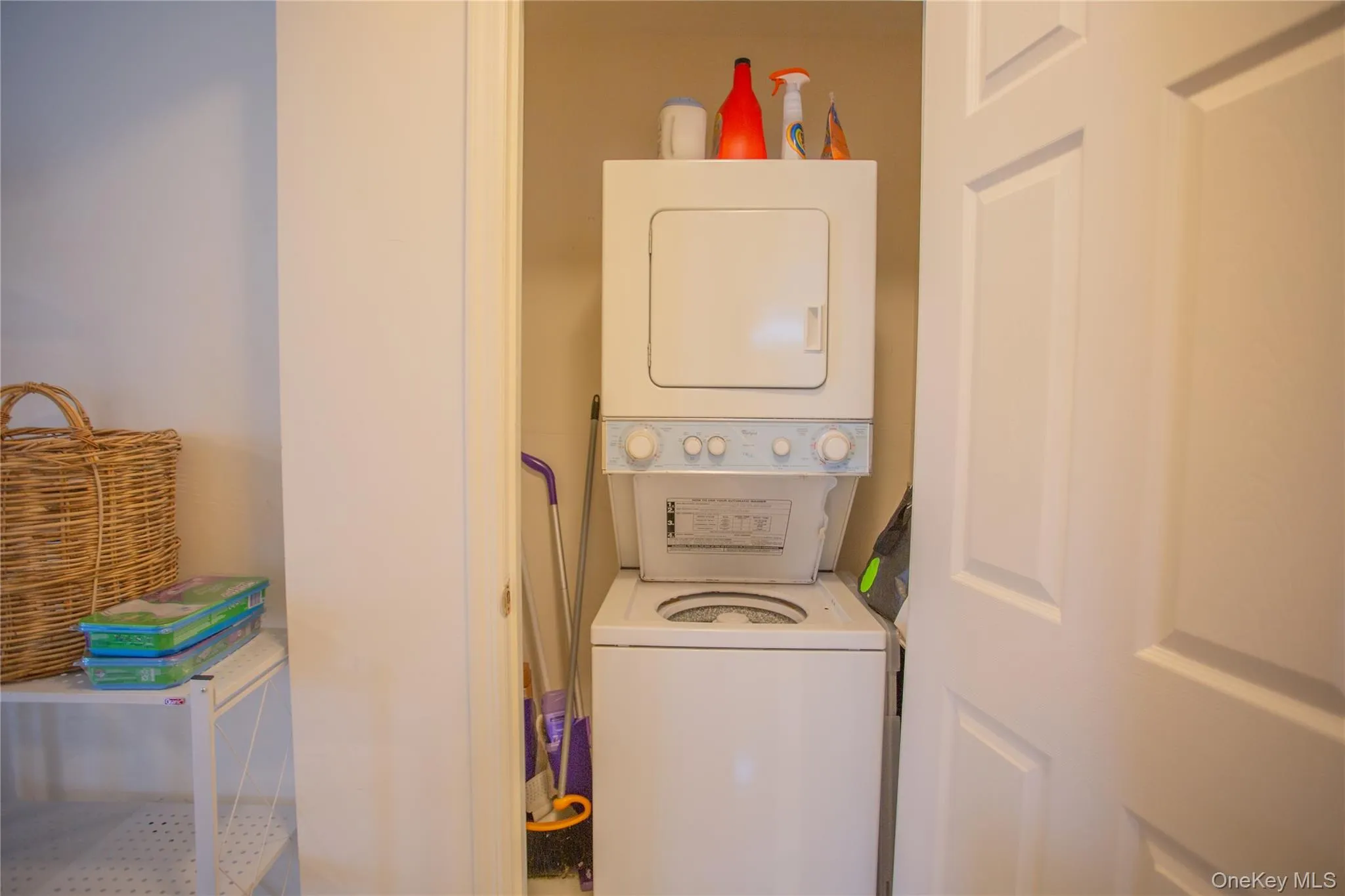 136 Olive Street, Long Beach, NY, 1 Bedroom Bedrooms, 4 Rooms Rooms,1 BathroomBathrooms,Residential Lease,For Rent,Olive,0,992980 136 Olive Street, Long Beach, NY, 1 Bedroom Bedrooms, 4 Rooms Rooms,1 BathroomBathrooms,Residential Lease,For Rent,Olive,0,992980