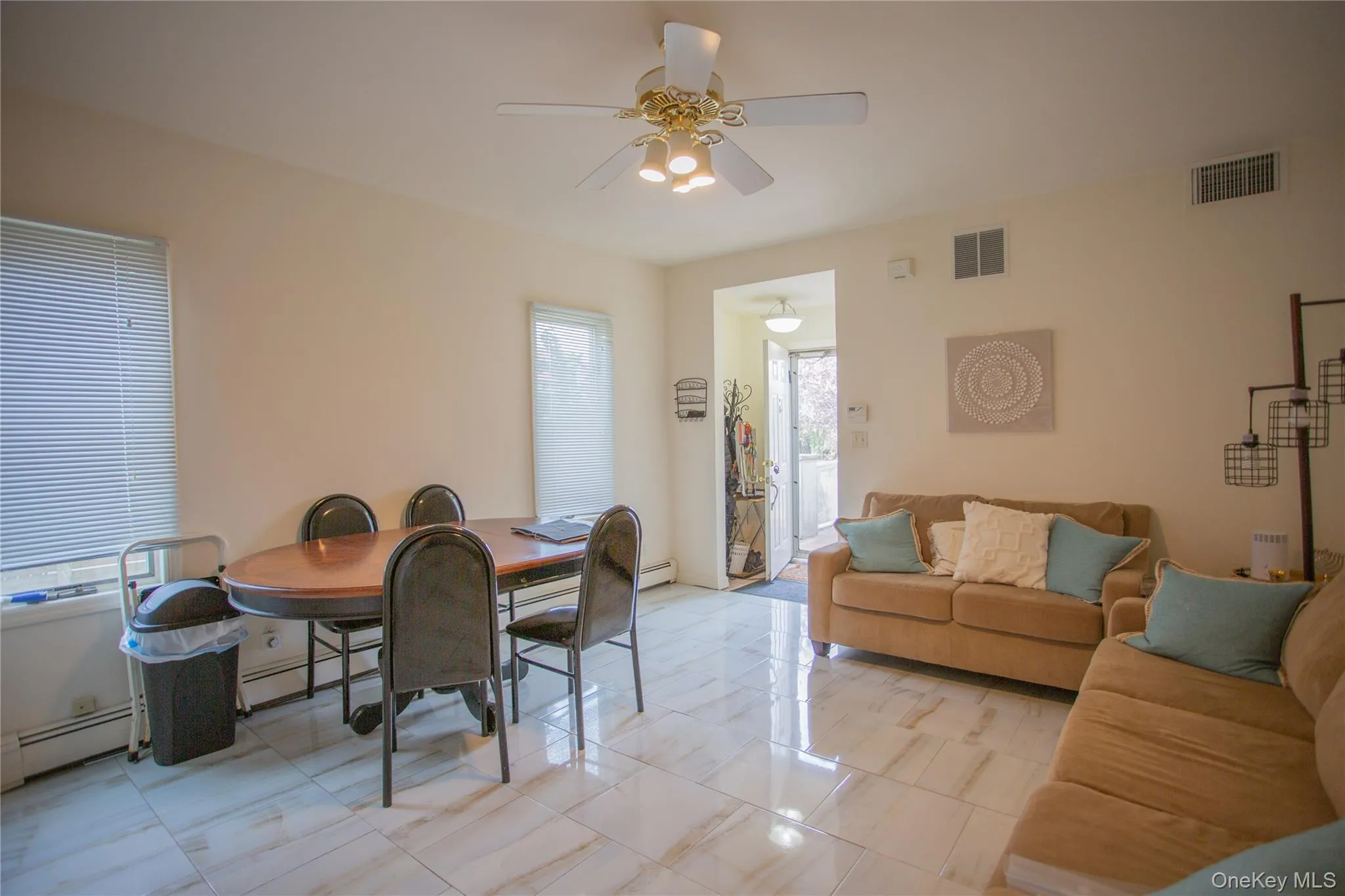 136 Olive Street, Long Beach, NY, 1 Bedroom Bedrooms, 4 Rooms Rooms,1 BathroomBathrooms,Residential Lease,For Rent,Olive,0,992980 136 Olive Street, Long Beach, NY, 1 Bedroom Bedrooms, 4 Rooms Rooms,1 BathroomBathrooms,Residential Lease,For Rent,Olive,0,992980