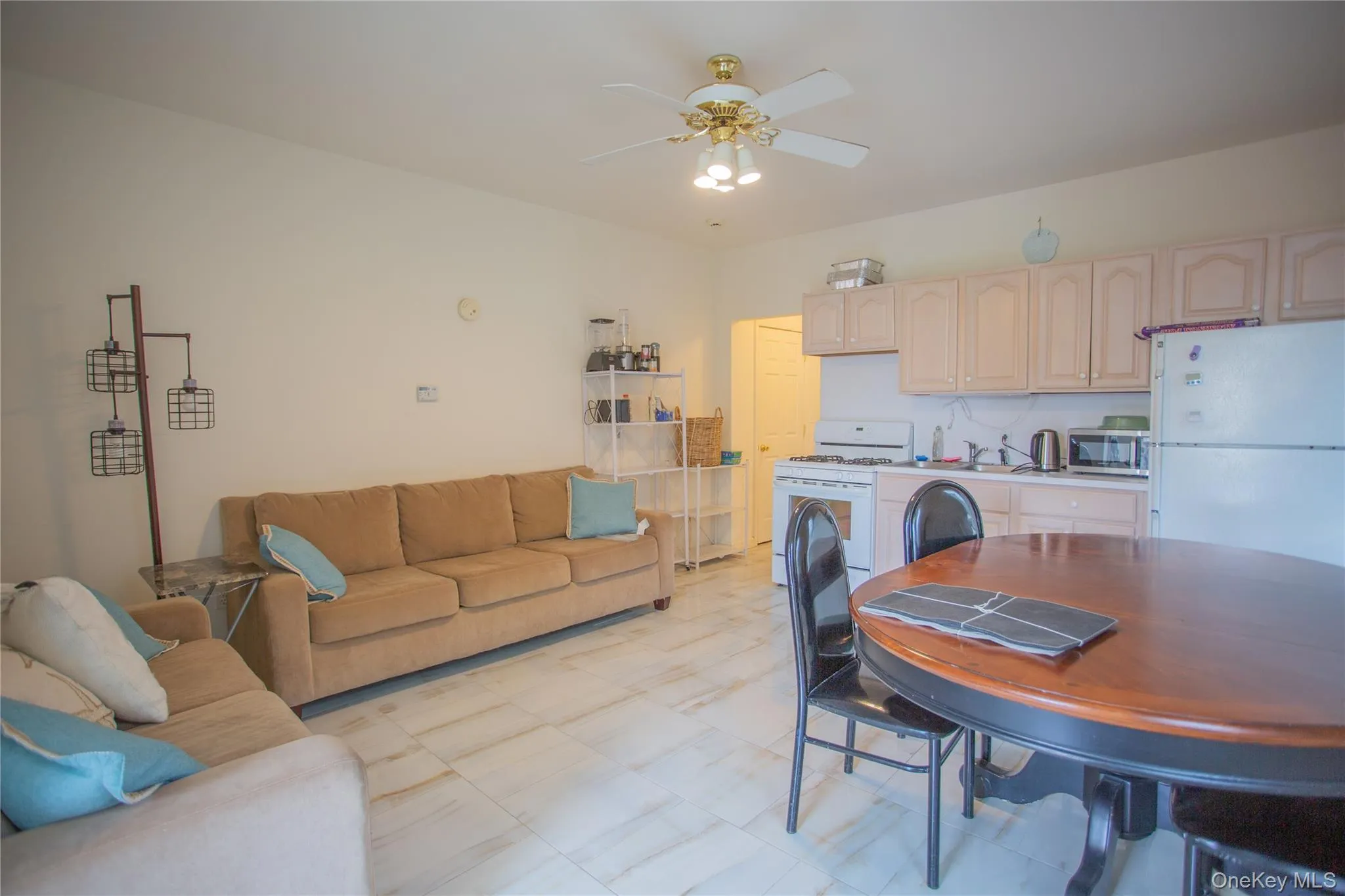 136 Olive Street, Long Beach, NY, 1 Bedroom Bedrooms, 4 Rooms Rooms,1 BathroomBathrooms,Residential Lease,For Rent,Olive,0,992980 136 Olive Street, Long Beach, NY, 1 Bedroom Bedrooms, 4 Rooms Rooms,1 BathroomBathrooms,Residential Lease,For Rent,Olive,0,992980