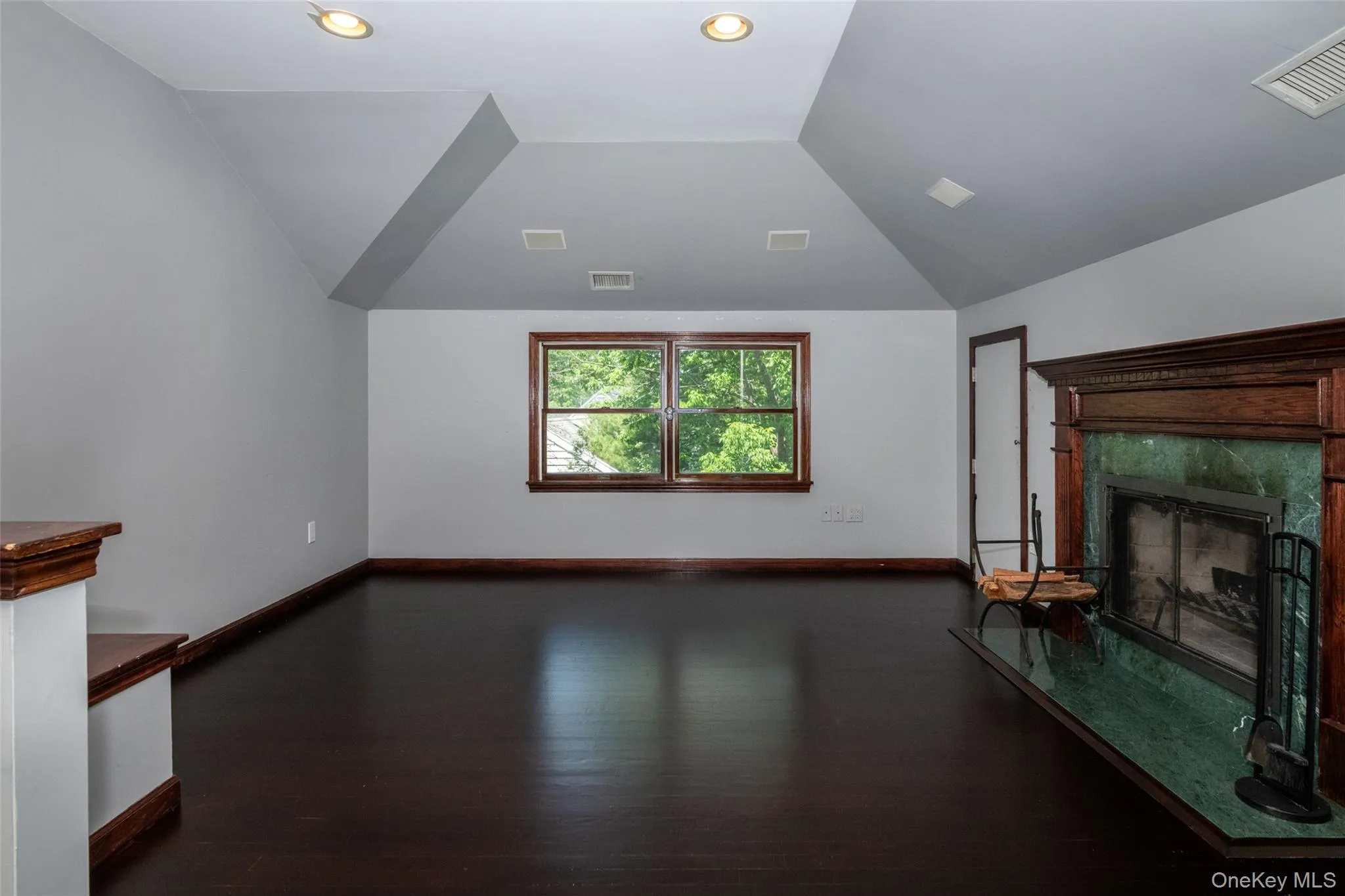 177 Puritan Drive, New Rochelle, NY, 5 Bedrooms Bedrooms, 11 Rooms Rooms,4 BathroomsBathrooms,Residential Lease,For Rent,Puritan,0,992983 177 Puritan Drive, New Rochelle, NY, 5 Bedrooms Bedrooms, 11 Rooms Rooms,4 BathroomsBathrooms,Residential Lease,For Rent,Puritan,0,992983
