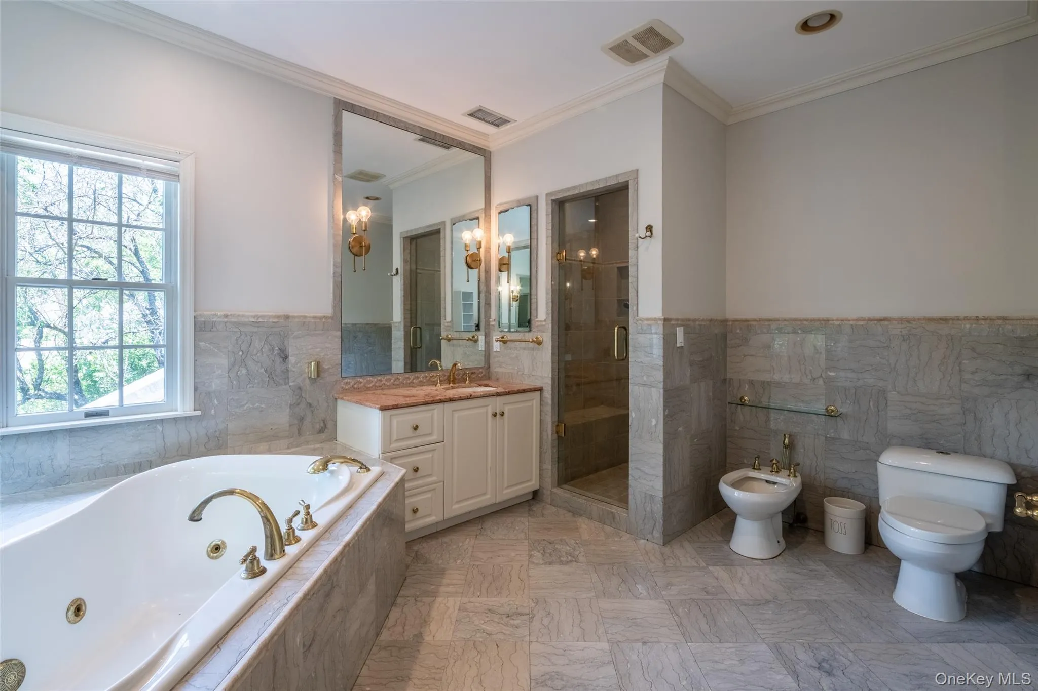 177 Puritan Drive, New Rochelle, NY, 5 Bedrooms Bedrooms, 11 Rooms Rooms,4 BathroomsBathrooms,Residential Lease,For Rent,Puritan,0,992983 177 Puritan Drive, New Rochelle, NY, 5 Bedrooms Bedrooms, 11 Rooms Rooms,4 BathroomsBathrooms,Residential Lease,For Rent,Puritan,0,992983