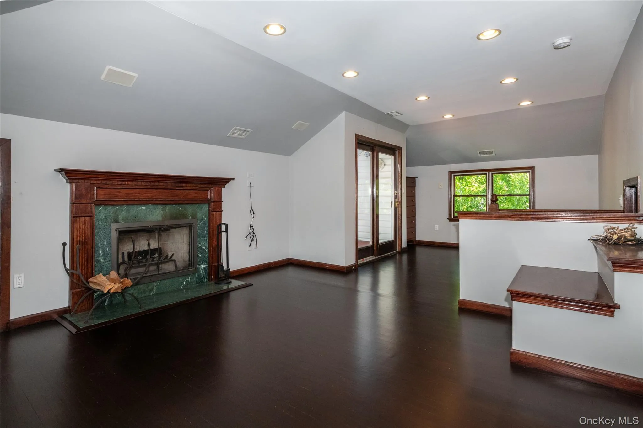 177 Puritan Drive, New Rochelle, NY, 5 Bedrooms Bedrooms, 11 Rooms Rooms,4 BathroomsBathrooms,Residential Lease,For Rent,Puritan,0,992983 177 Puritan Drive, New Rochelle, NY, 5 Bedrooms Bedrooms, 11 Rooms Rooms,4 BathroomsBathrooms,Residential Lease,For Rent,Puritan,0,992983