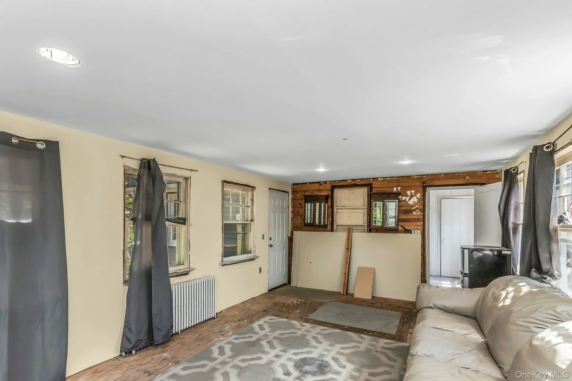 1380 Dartmouth Street, Hempstead, NY, 4 Bedrooms Bedrooms, 7 Rooms Rooms,1 BathroomBathrooms,Residential Sale,For Rent,Dartmouth,0,992989 1380 Dartmouth Street, Hempstead, NY, 4 Bedrooms Bedrooms, 7 Rooms Rooms,1 BathroomBathrooms,Residential Sale,For Rent,Dartmouth,0,992989