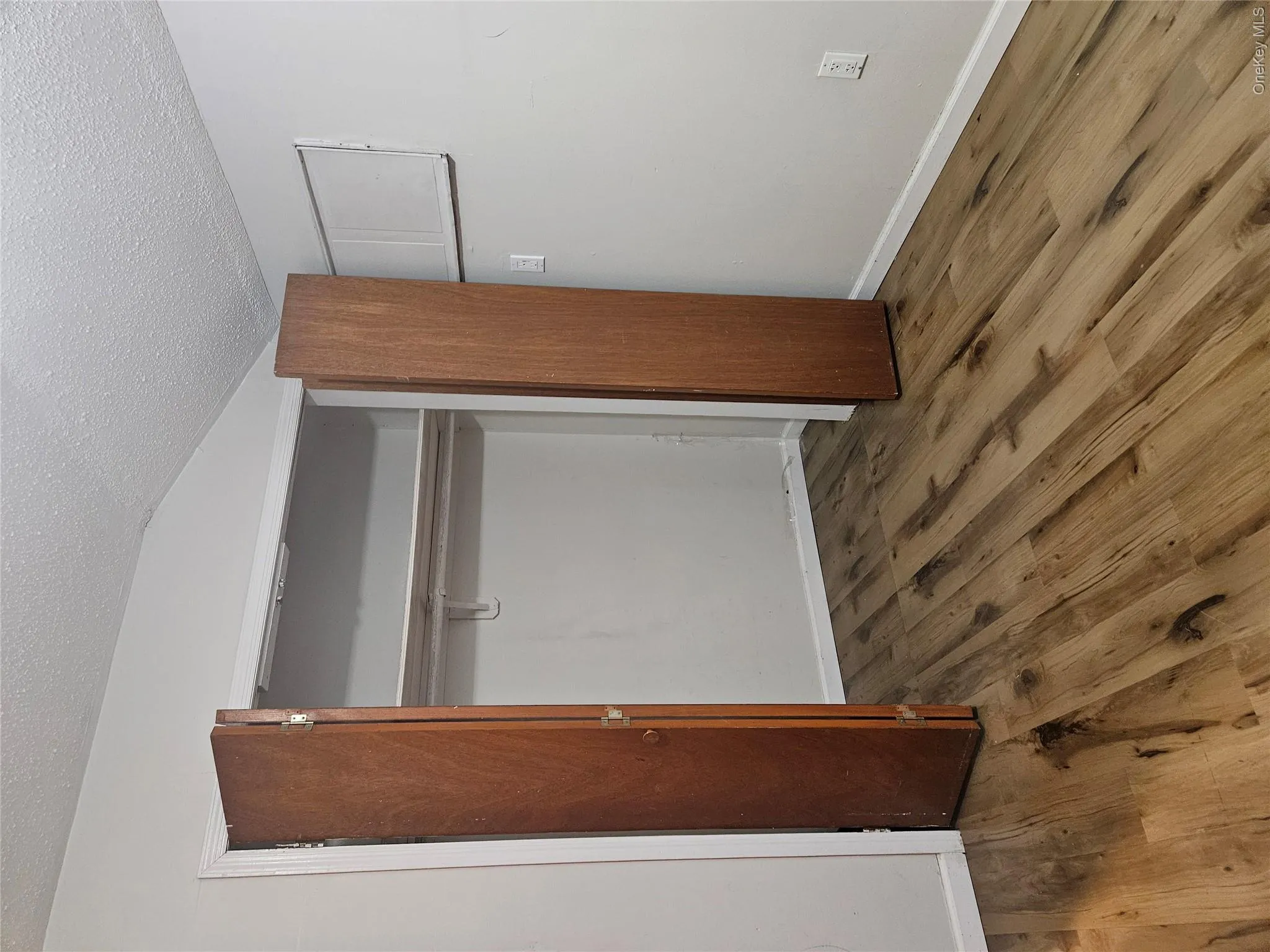 150-24 121 Avenue, New York, NY, 2 Bedrooms Bedrooms, 3 Rooms Rooms,1 BathroomBathrooms,Residential Lease,For Rent,121,0,992990 150-24 121 Avenue, New York, NY, 2 Bedrooms Bedrooms, 3 Rooms Rooms,1 BathroomBathrooms,Residential Lease,For Rent,121,0,992990