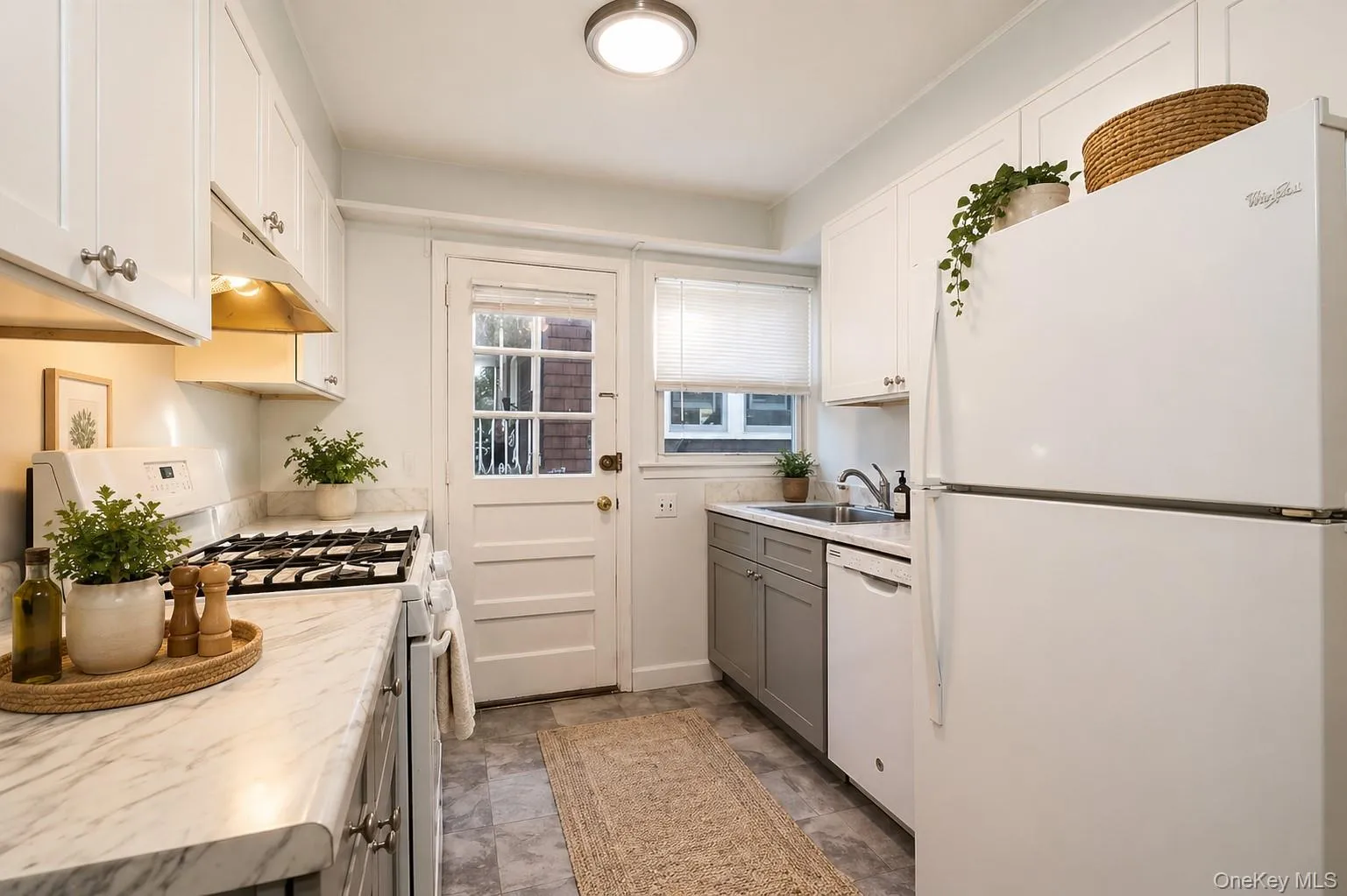 Virtually Staged Kitchen Virtually Staged Kitchen