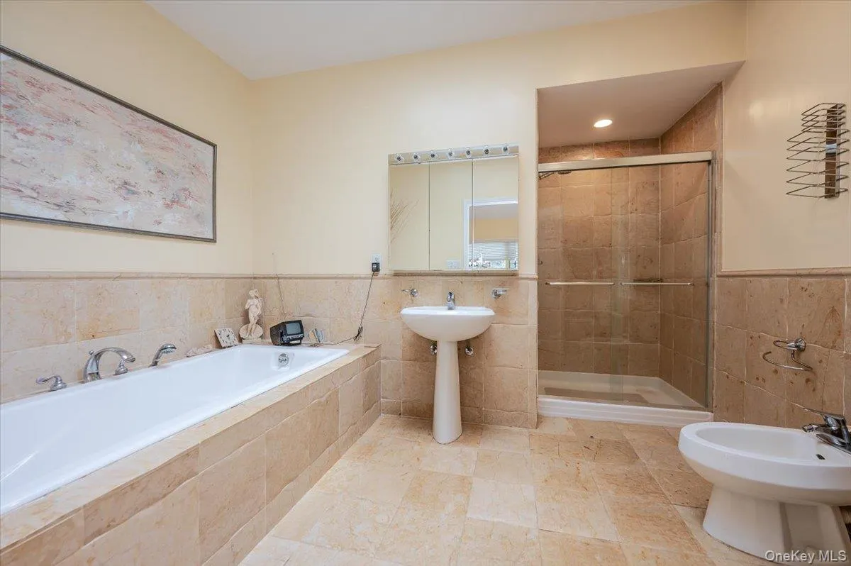 1701 Bay Boulevard, Hempstead, NY, 4 Bedrooms Bedrooms, 8 Rooms Rooms,3 BathroomsBathrooms,Residential Lease,For Rent,Bay,0,993004 1701 Bay Boulevard, Hempstead, NY, 4 Bedrooms Bedrooms, 8 Rooms Rooms,3 BathroomsBathrooms,Residential Lease,For Rent,Bay,0,993004