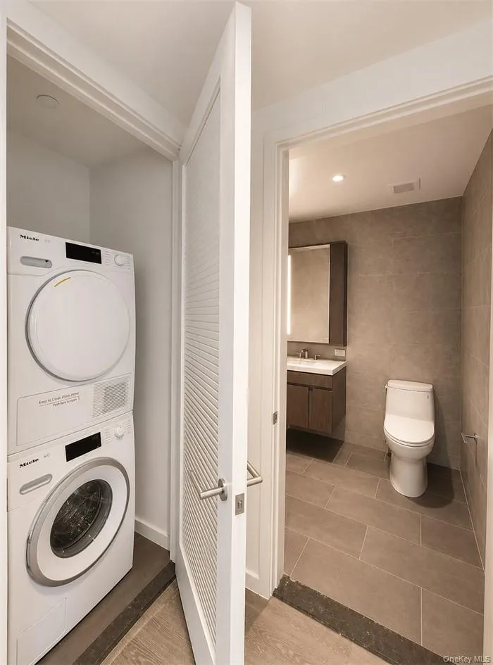 13336 37th Avenue, New York, NY, 1 Bedroom Bedrooms, 4 Rooms Rooms,1 BathroomBathrooms,Residential Lease,For Rent,37th,0,993022 13336 37th Avenue, New York, NY, 1 Bedroom Bedrooms, 4 Rooms Rooms,1 BathroomBathrooms,Residential Lease,For Rent,37th,0,993022