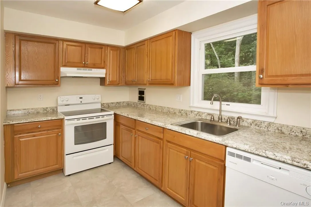 31 Margaret Keahon Drive, Orangetown, NY, 3 Bedrooms Bedrooms, 7 Rooms Rooms,1 BathroomBathrooms,Residential Lease,For Rent,Margaret Keahon,0,993026 31 Margaret Keahon Drive, Orangetown, NY, 3 Bedrooms Bedrooms, 7 Rooms Rooms,1 BathroomBathrooms,Residential Lease,For Rent,Margaret Keahon,0,993026