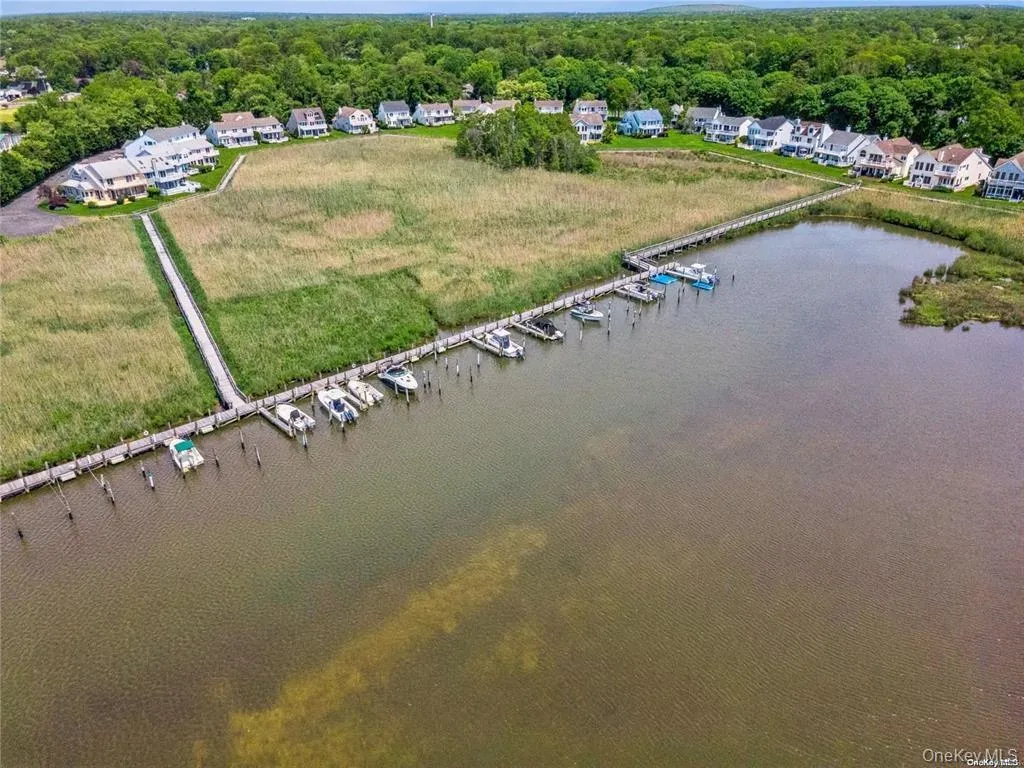 22 Spinnaker Lane, Brookhaven, NY, 4 Bedrooms Bedrooms, 8 Rooms Rooms,3 BathroomsBathrooms,Residential Sale,For Rent,Spinnaker,0,993031 22 Spinnaker Lane, Brookhaven, NY, 4 Bedrooms Bedrooms, 8 Rooms Rooms,3 BathroomsBathrooms,Residential Sale,For Rent,Spinnaker,0,993031