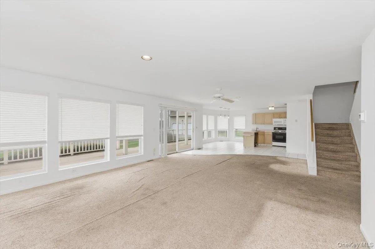 22 Spinnaker Lane, Brookhaven, NY, 4 Bedrooms Bedrooms, 8 Rooms Rooms,3 BathroomsBathrooms,Residential Sale,For Rent,Spinnaker,0,993031 22 Spinnaker Lane, Brookhaven, NY, 4 Bedrooms Bedrooms, 8 Rooms Rooms,3 BathroomsBathrooms,Residential Sale,For Rent,Spinnaker,0,993031