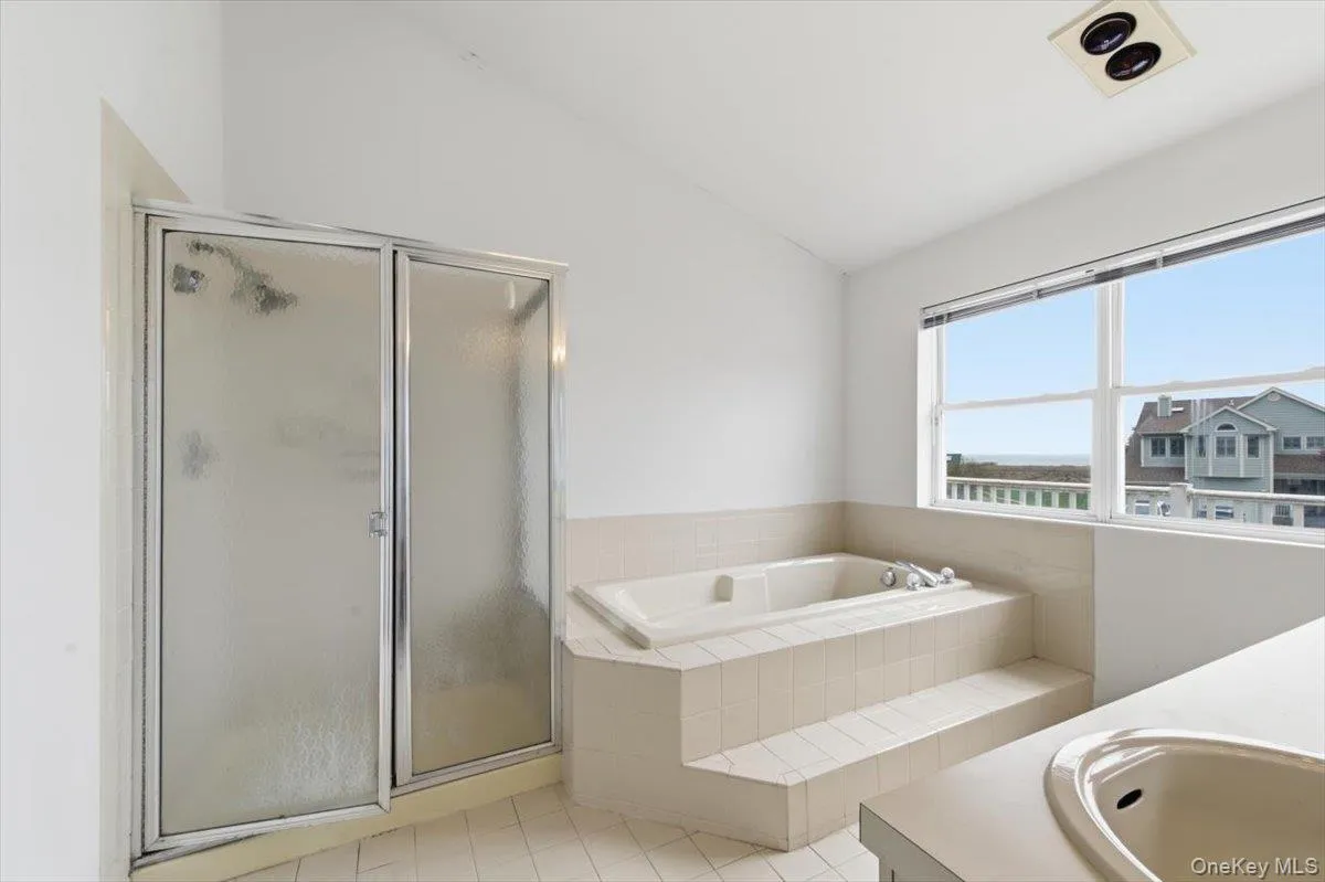 22 Spinnaker Lane, Brookhaven, NY, 4 Bedrooms Bedrooms, 8 Rooms Rooms,3 BathroomsBathrooms,Residential Sale,For Rent,Spinnaker,0,993031 22 Spinnaker Lane, Brookhaven, NY, 4 Bedrooms Bedrooms, 8 Rooms Rooms,3 BathroomsBathrooms,Residential Sale,For Rent,Spinnaker,0,993031