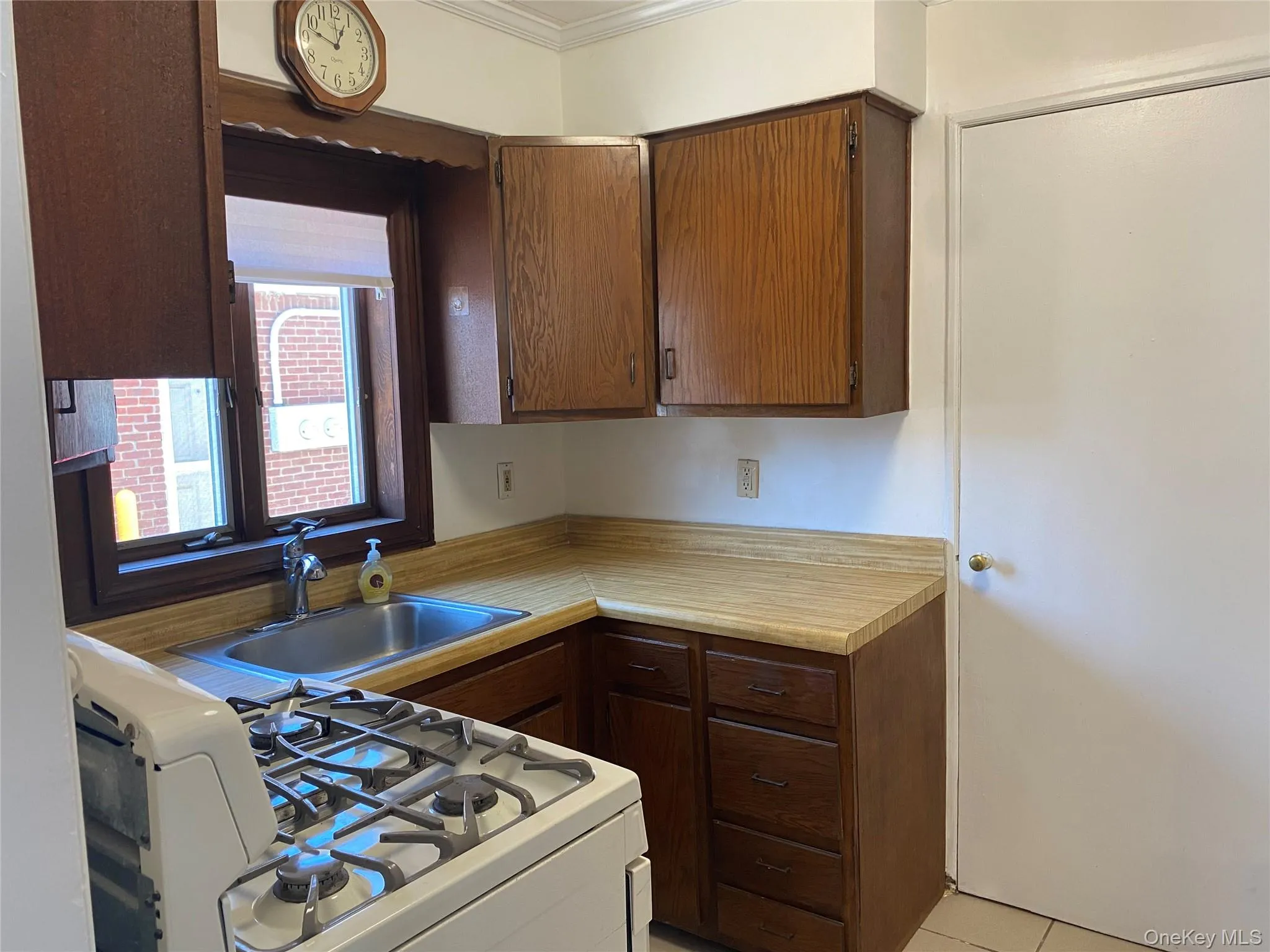 425 Penn Street, Long Beach, NY, 1 Bedroom Bedrooms, 5 Rooms Rooms,1 BathroomBathrooms,Residential Lease,For Rent,Penn,0,993038 425 Penn Street, Long Beach, NY, 1 Bedroom Bedrooms, 5 Rooms Rooms,1 BathroomBathrooms,Residential Lease,For Rent,Penn,0,993038