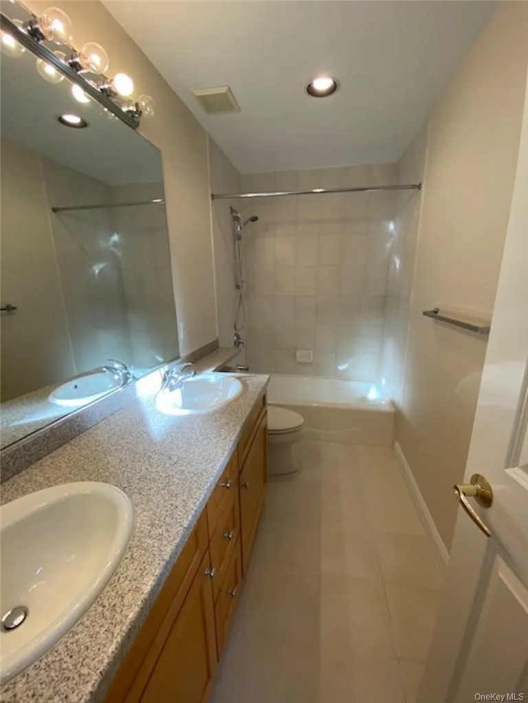 51 Winding Ridge Road, Greenburgh, NY, 4 Bedrooms Bedrooms, 9 Rooms Rooms,3 BathroomsBathrooms,Residential Lease,For Rent,Winding Ridge,0,993056 51 Winding Ridge Road, Greenburgh, NY, 4 Bedrooms Bedrooms, 9 Rooms Rooms,3 BathroomsBathrooms,Residential Lease,For Rent,Winding Ridge,0,993056