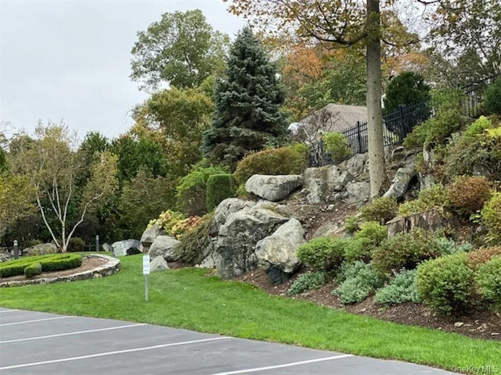 51 Winding Ridge Road, Greenburgh, NY, 4 Bedrooms Bedrooms, 9 Rooms Rooms,3 BathroomsBathrooms,Residential Lease,For Rent,Winding Ridge,0,993056 51 Winding Ridge Road, Greenburgh, NY, 4 Bedrooms Bedrooms, 9 Rooms Rooms,3 BathroomsBathrooms,Residential Lease,For Rent,Winding Ridge,0,993056