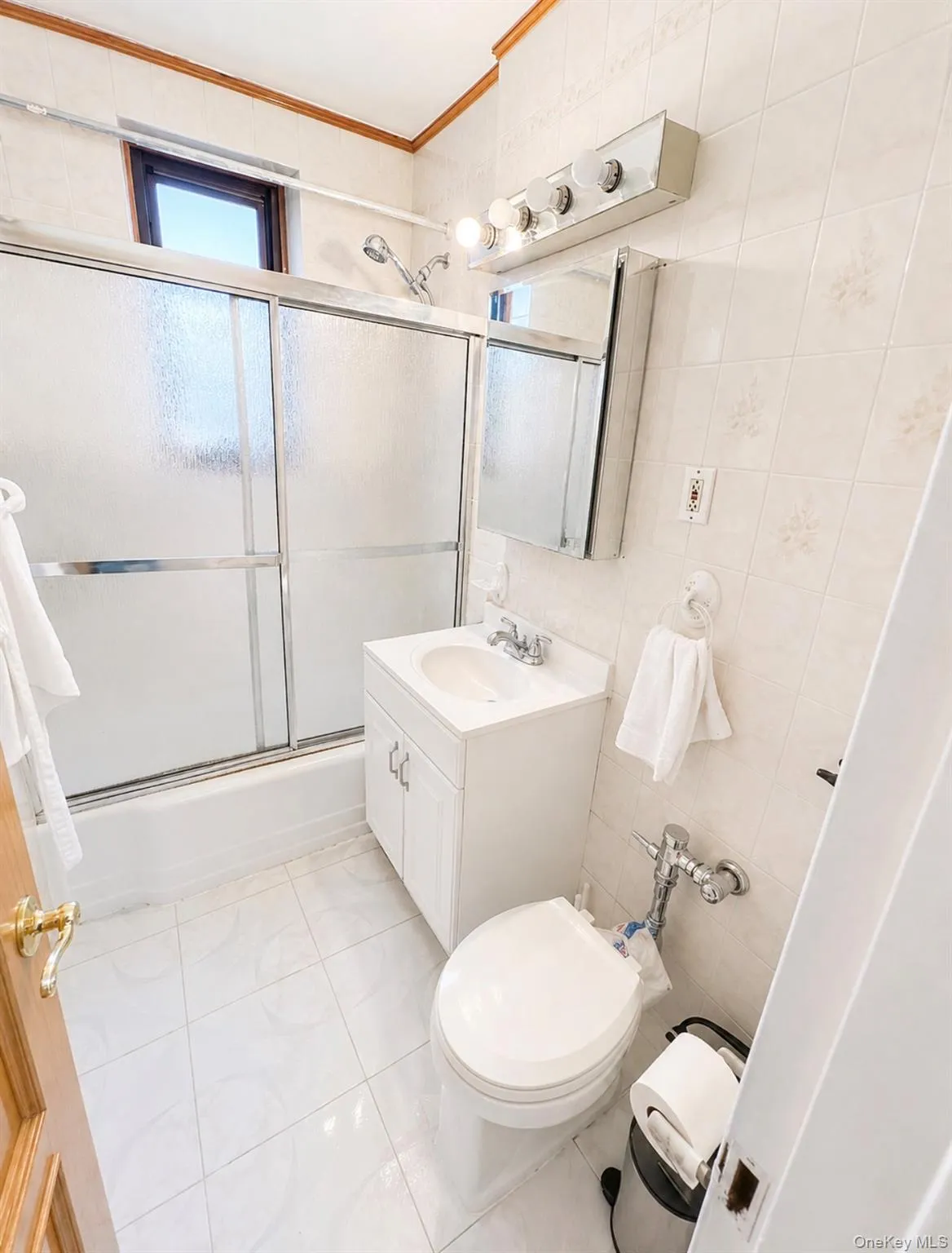 84-01 Main St, New York, NY, 2 Bedrooms Bedrooms, 5 Rooms Rooms,1 BathroomBathrooms,Residential,For Rent,Main St,0,993058 84-01 Main St, New York, NY, 2 Bedrooms Bedrooms, 5 Rooms Rooms,1 BathroomBathrooms,Residential,For Rent,Main St,0,993058