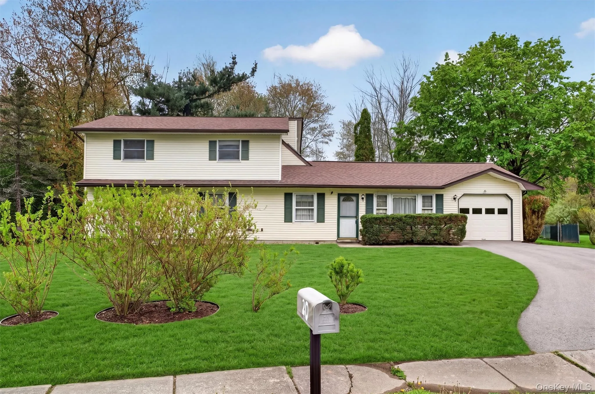 20 Oneil Circle, Monroe, NY, 5 Bedrooms Bedrooms, 11 Rooms Rooms,2 BathroomsBathrooms,Residential,For Rent,Oneil,0,993064 20 Oneil Circle, Monroe, NY, 5 Bedrooms Bedrooms, 11 Rooms Rooms,2 BathroomsBathrooms,Residential,For Rent,Oneil,0,993064