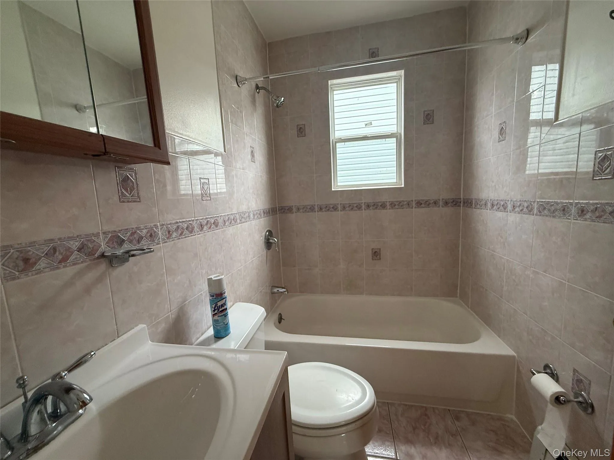 12603 115th Avenue, New York, NY, 3 Bedrooms Bedrooms, 6 Rooms Rooms,1 BathroomBathrooms,Residential Lease,For Rent,115th,0,993079 12603 115th Avenue, New York, NY, 3 Bedrooms Bedrooms, 6 Rooms Rooms,1 BathroomBathrooms,Residential Lease,For Rent,115th,0,993079