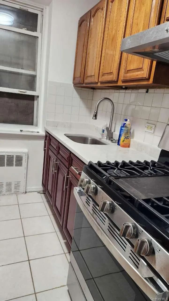 37th Ave 144-24, New York, NY, 2 Bedrooms Bedrooms, 4 Rooms Rooms,1 BathroomBathrooms,Residential Lease,For Rent,144-24,0,993081 37th Ave 144-24, New York, NY, 2 Bedrooms Bedrooms, 4 Rooms Rooms,1 BathroomBathrooms,Residential Lease,For Rent,144-24,0,993081