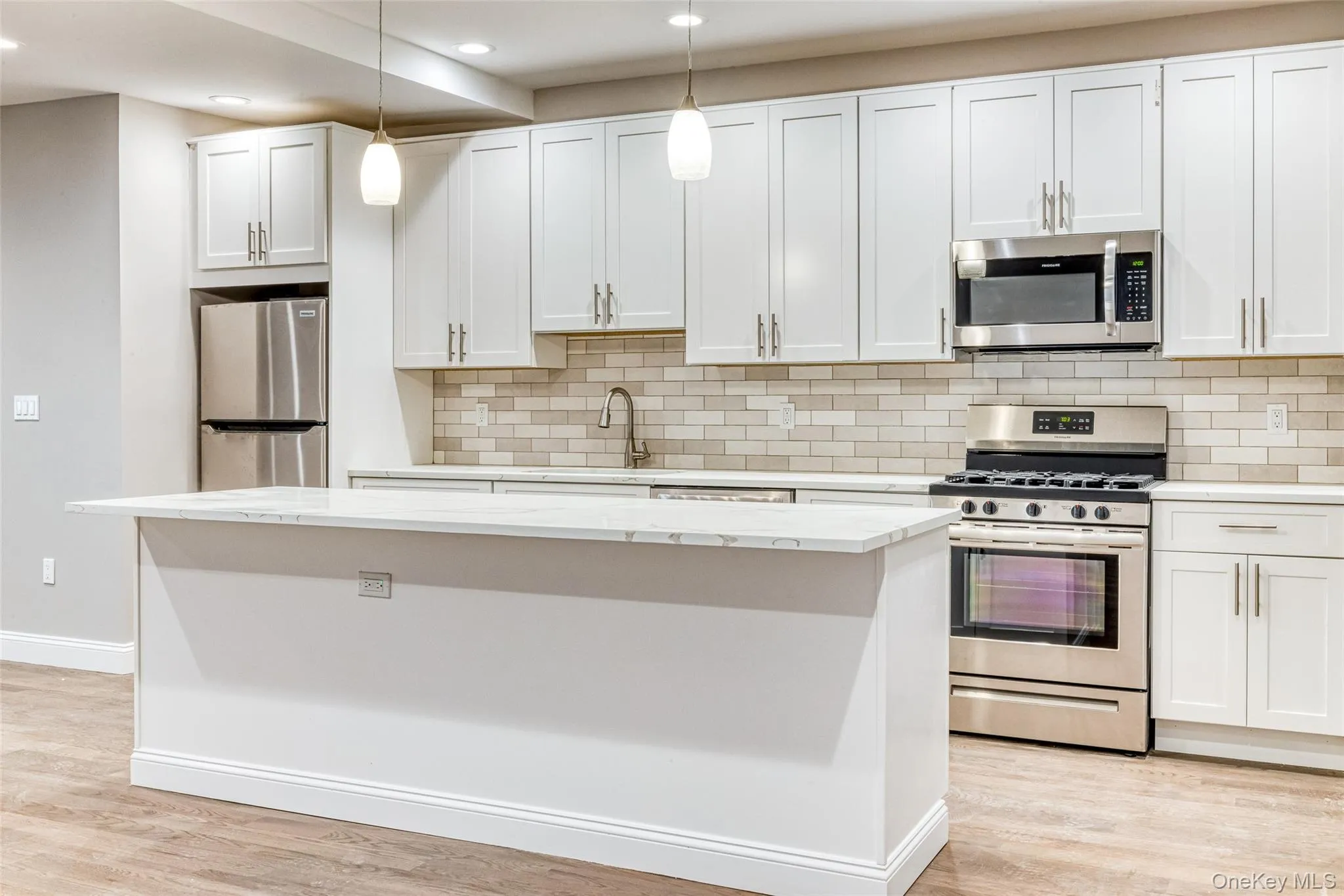 78 Roslyn Road, Hempstead, NY, 1 Bedroom Bedrooms, 3 Rooms Rooms,1 BathroomBathrooms,Residential Lease,For Rent,Roslyn,0,993106 78 Roslyn Road, Hempstead, NY, 1 Bedroom Bedrooms, 3 Rooms Rooms,1 BathroomBathrooms,Residential Lease,For Rent,Roslyn,0,993106