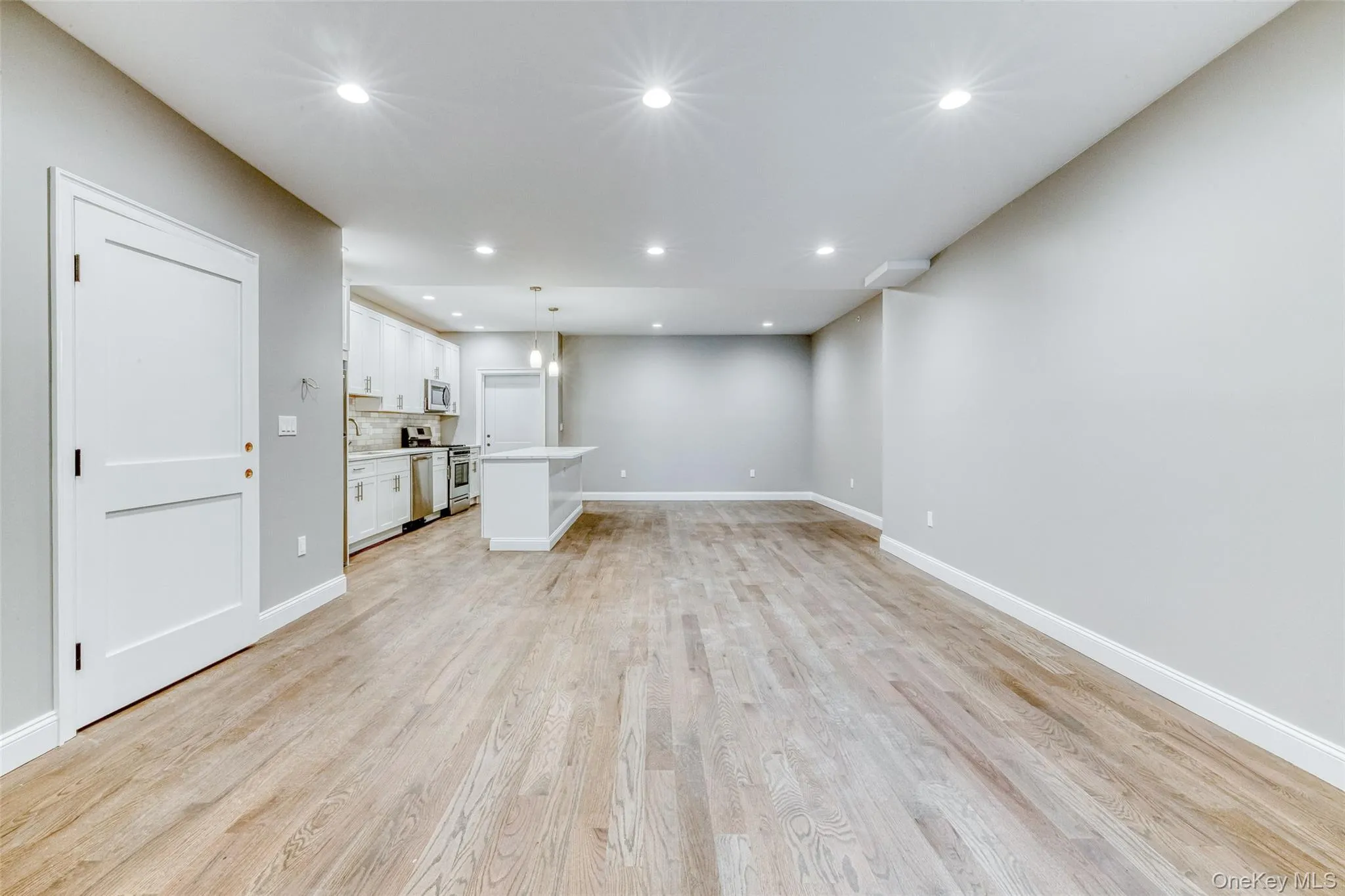 78 Roslyn Road, Hempstead, NY, 1 Bedroom Bedrooms, 3 Rooms Rooms,1 BathroomBathrooms,Residential Lease,For Rent,Roslyn,0,993106 78 Roslyn Road, Hempstead, NY, 1 Bedroom Bedrooms, 3 Rooms Rooms,1 BathroomBathrooms,Residential Lease,For Rent,Roslyn,0,993106