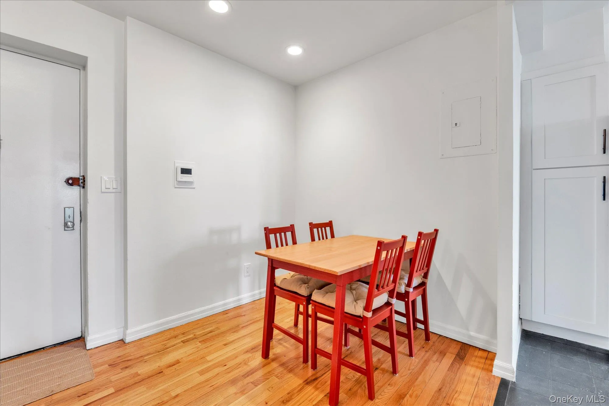 25 Broadway, Long Beach, NY, 2 Bedrooms Bedrooms, 4 Rooms Rooms,2 BathroomsBathrooms,Residential Lease,For Rent,Broadway,0,993110 25 Broadway, Long Beach, NY, 2 Bedrooms Bedrooms, 4 Rooms Rooms,2 BathroomsBathrooms,Residential Lease,For Rent,Broadway,0,993110