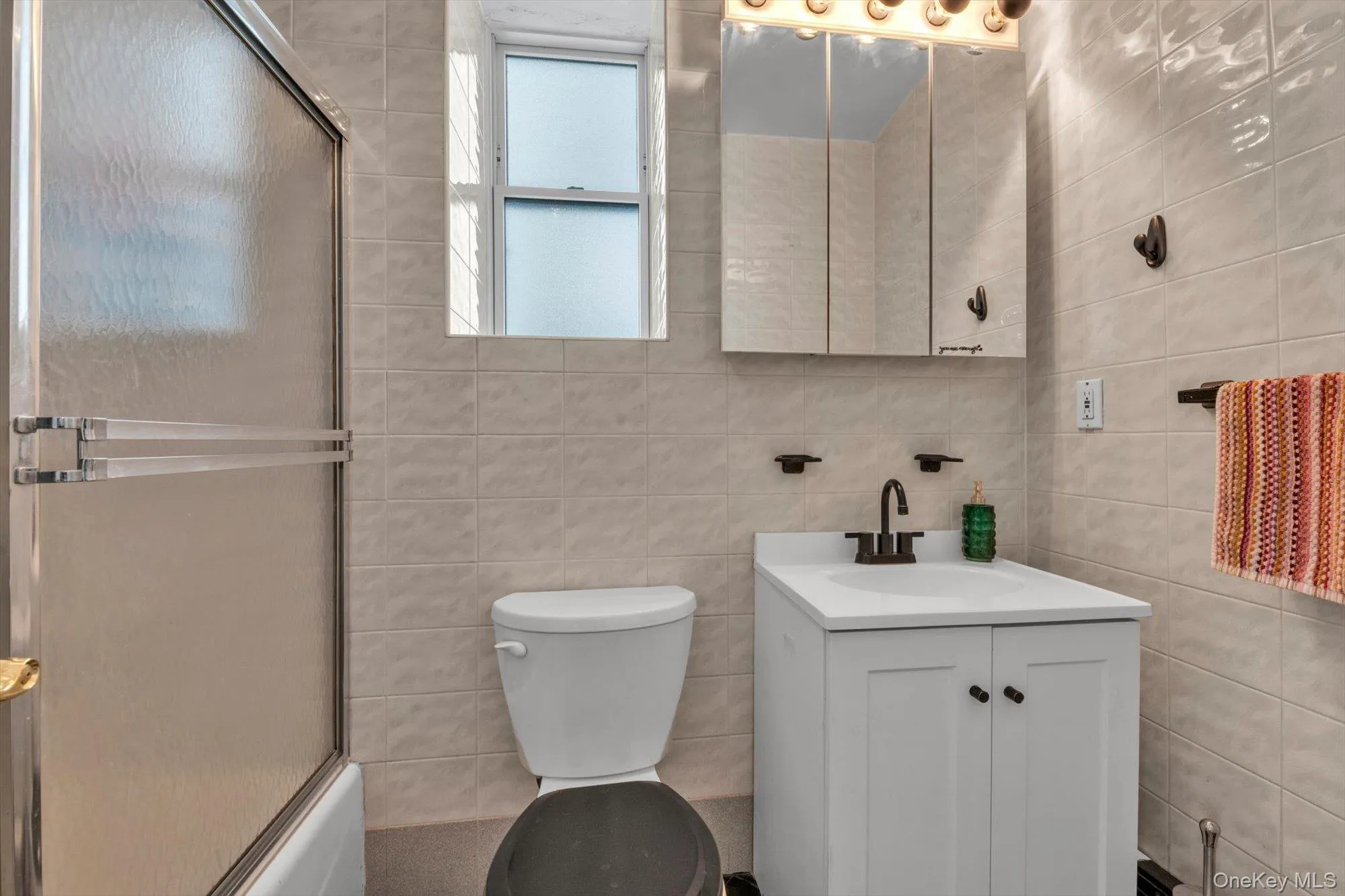 25 Broadway, Long Beach, NY, 2 Bedrooms Bedrooms, 4 Rooms Rooms,2 BathroomsBathrooms,Residential Lease,For Rent,Broadway,0,993110 25 Broadway, Long Beach, NY, 2 Bedrooms Bedrooms, 4 Rooms Rooms,2 BathroomsBathrooms,Residential Lease,For Rent,Broadway,0,993110