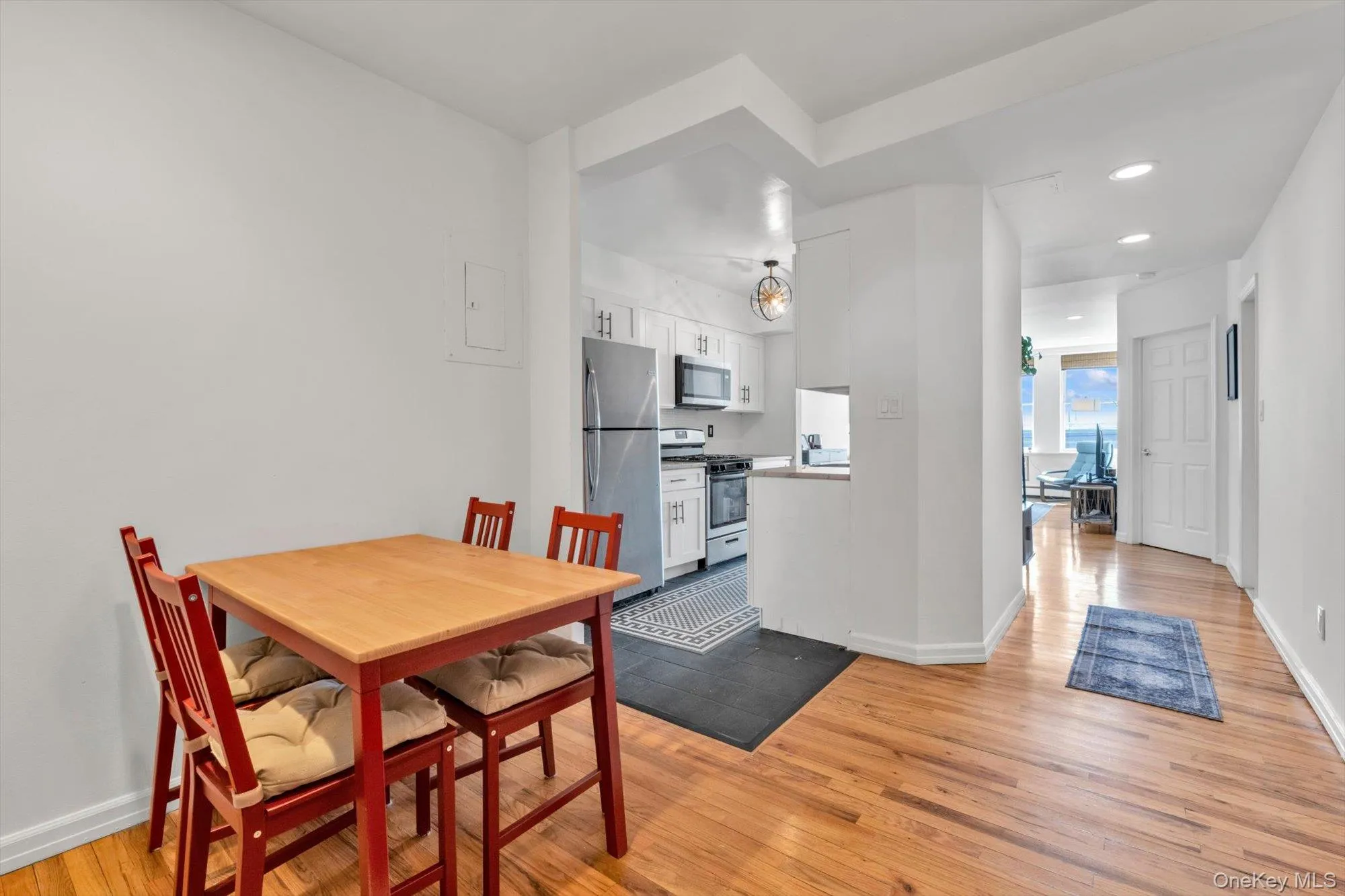 25 Broadway, Long Beach, NY, 2 Bedrooms Bedrooms, 4 Rooms Rooms,2 BathroomsBathrooms,Residential Lease,For Rent,Broadway,0,993110 25 Broadway, Long Beach, NY, 2 Bedrooms Bedrooms, 4 Rooms Rooms,2 BathroomsBathrooms,Residential Lease,For Rent,Broadway,0,993110