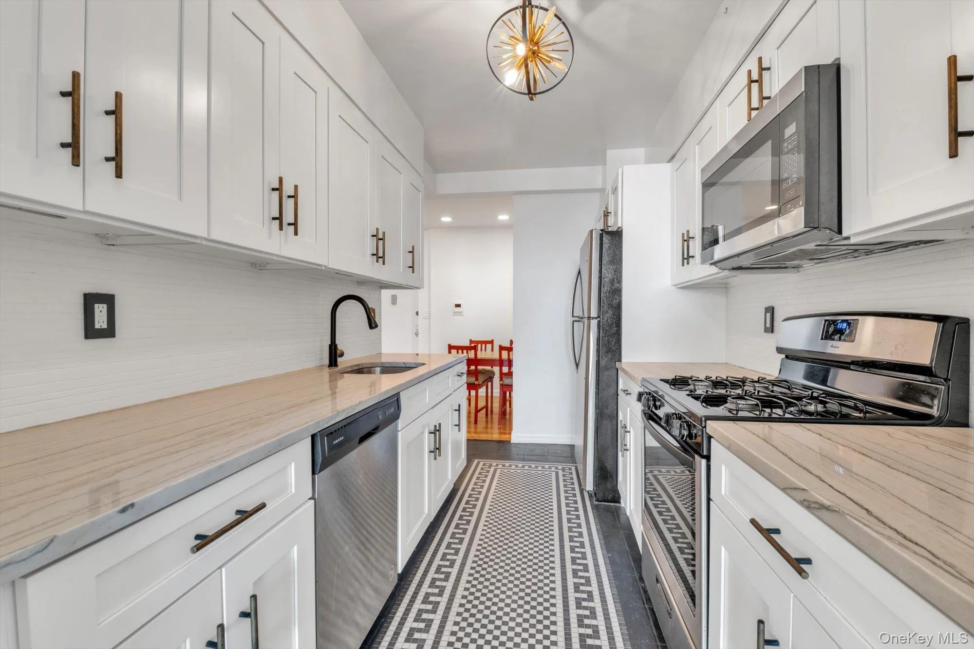 25 Broadway, Long Beach, NY, 2 Bedrooms Bedrooms, 4 Rooms Rooms,2 BathroomsBathrooms,Residential Lease,For Rent,Broadway,0,993110 25 Broadway, Long Beach, NY, 2 Bedrooms Bedrooms, 4 Rooms Rooms,2 BathroomsBathrooms,Residential Lease,For Rent,Broadway,0,993110