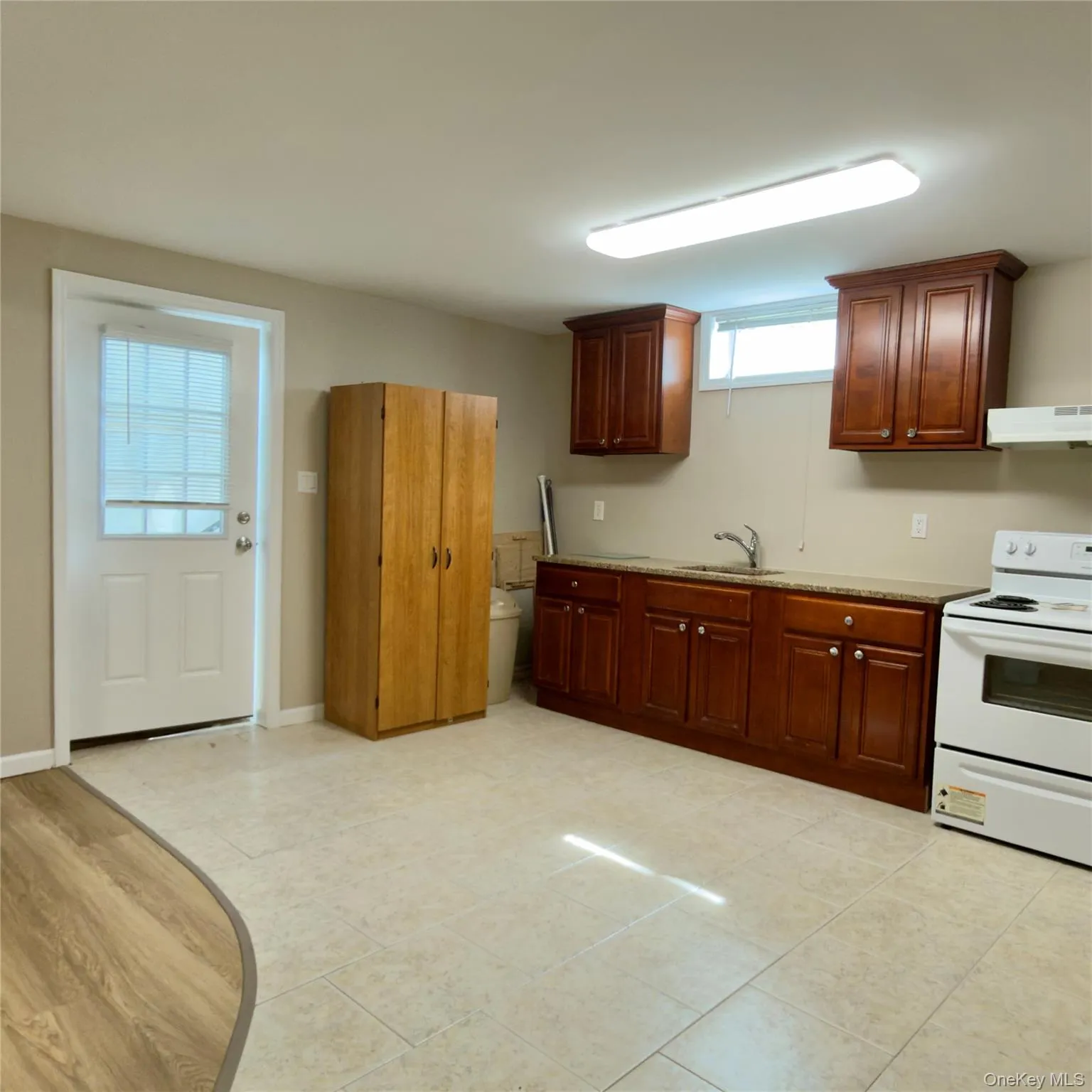 40 Market Street, Brookhaven, NY, 2 Rooms Rooms,1 BathroomBathrooms,Residential Lease,For Rent,Market,0,993119 40 Market Street, Brookhaven, NY, 2 Rooms Rooms,1 BathroomBathrooms,Residential Lease,For Rent,Market,0,993119