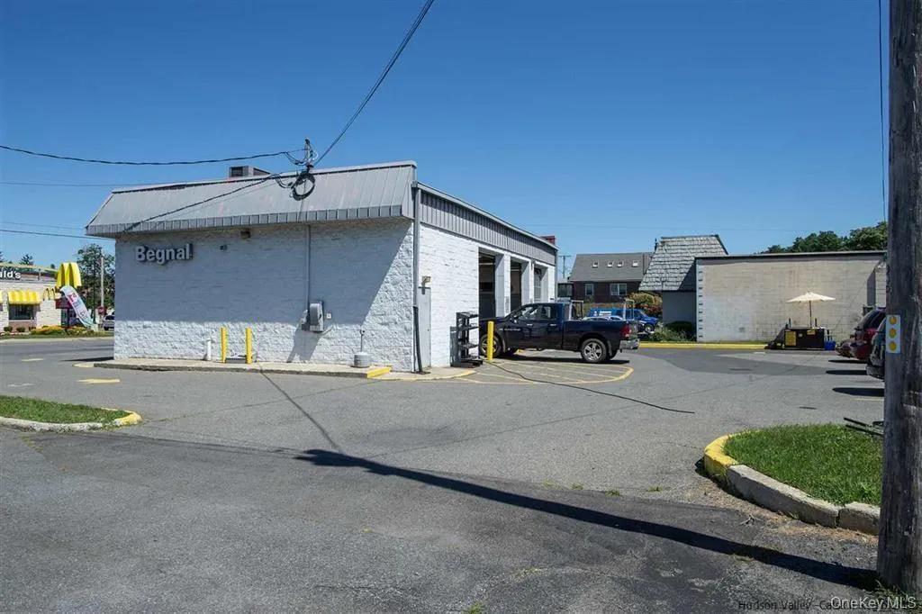 560 Albany Avenue, Kingston, NY, ,Commercial Lease,For Rent,Albany,0,993139 560 Albany Avenue, Kingston, NY, ,Commercial Lease,For Rent,Albany,0,993139