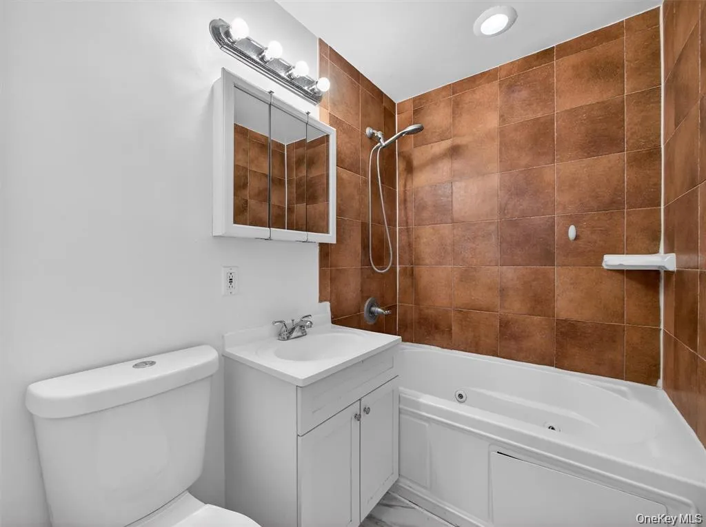 81 Kearsing Parkway, Ramapo, NY, 2 Bedrooms Bedrooms, 6 Rooms Rooms,1 BathroomBathrooms,Residential Lease,For Rent,Kearsing,0,993141 81 Kearsing Parkway, Ramapo, NY, 2 Bedrooms Bedrooms, 6 Rooms Rooms,1 BathroomBathrooms,Residential Lease,For Rent,Kearsing,0,993141