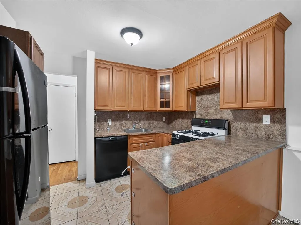 81 Kearsing Parkway, Ramapo, NY, 2 Bedrooms Bedrooms, 6 Rooms Rooms,1 BathroomBathrooms,Residential Lease,For Rent,Kearsing,0,993141 81 Kearsing Parkway, Ramapo, NY, 2 Bedrooms Bedrooms, 6 Rooms Rooms,1 BathroomBathrooms,Residential Lease,For Rent,Kearsing,0,993141
