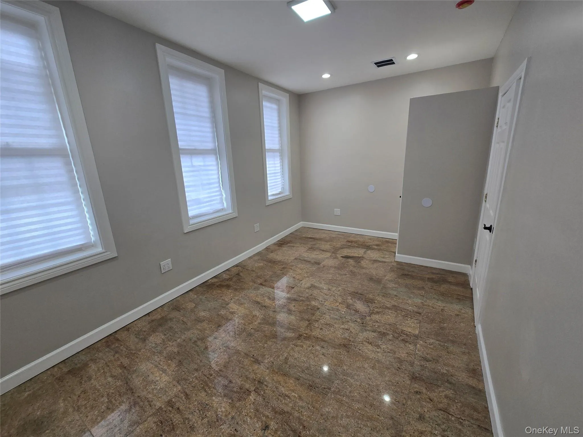 10750 Van Wyck Expressway, New York, NY, 3 Bedrooms Bedrooms, 5 Rooms Rooms,1 BathroomBathrooms,Residential Lease,For Rent,Van Wyck,0,993143 10750 Van Wyck Expressway, New York, NY, 3 Bedrooms Bedrooms, 5 Rooms Rooms,1 BathroomBathrooms,Residential Lease,For Rent,Van Wyck,0,993143