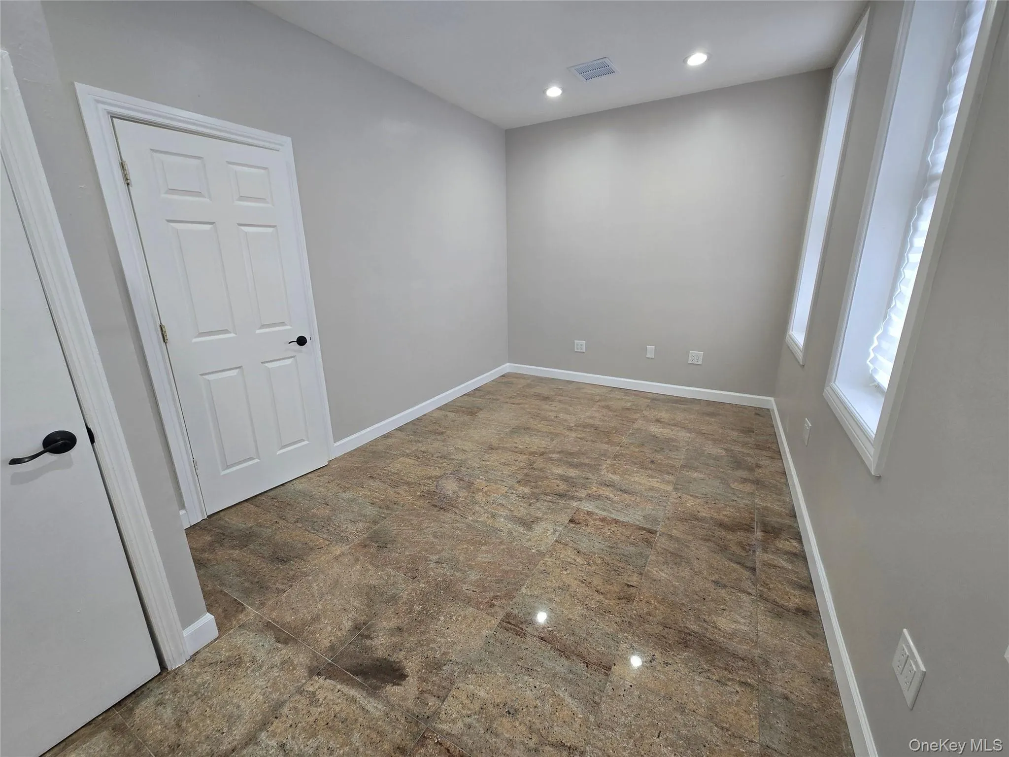 10750 Van Wyck Expressway, New York, NY, 3 Bedrooms Bedrooms, 5 Rooms Rooms,1 BathroomBathrooms,Residential Lease,For Rent,Van Wyck,0,993143 10750 Van Wyck Expressway, New York, NY, 3 Bedrooms Bedrooms, 5 Rooms Rooms,1 BathroomBathrooms,Residential Lease,For Rent,Van Wyck,0,993143