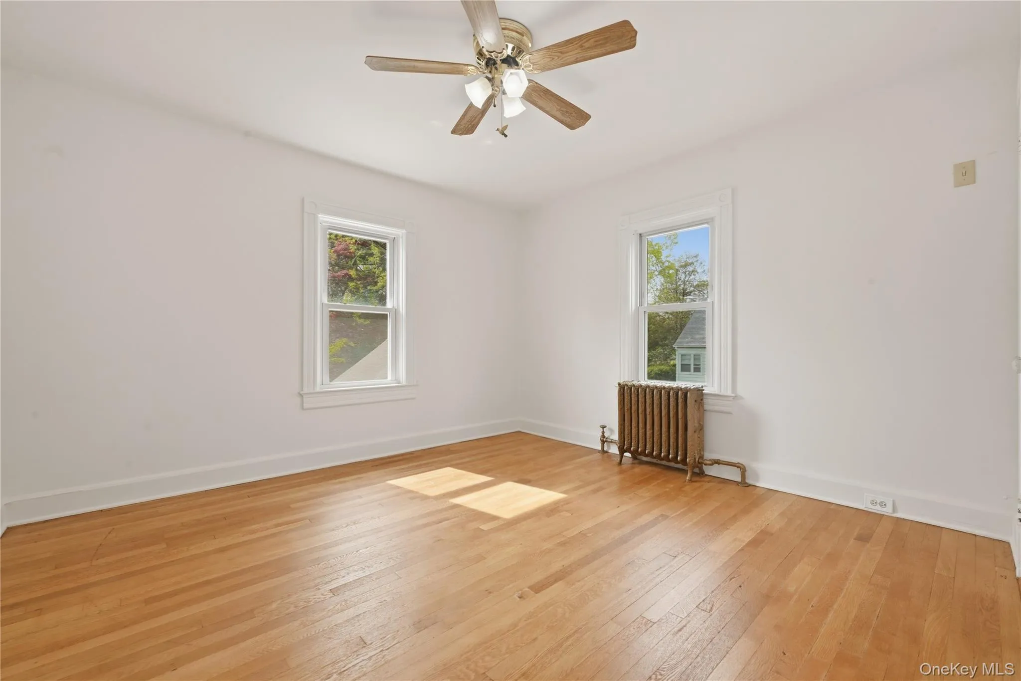 88 Coles Street, Glen Cove, NY, 3 Bedrooms Bedrooms, 8 Rooms Rooms,2 BathroomsBathrooms,Residential Lease,For Rent,Coles,0,993162 88 Coles Street, Glen Cove, NY, 3 Bedrooms Bedrooms, 8 Rooms Rooms,2 BathroomsBathrooms,Residential Lease,For Rent,Coles,0,993162