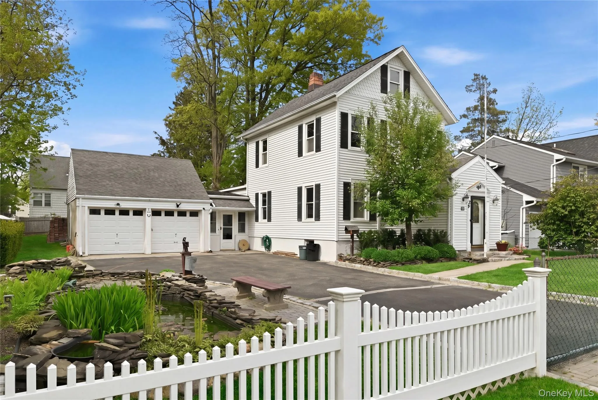 88 Coles Street, Glen Cove, NY, 3 Bedrooms Bedrooms, 8 Rooms Rooms,2 BathroomsBathrooms,Residential Lease,For Rent,Coles,0,993162 88 Coles Street, Glen Cove, NY, 3 Bedrooms Bedrooms, 8 Rooms Rooms,2 BathroomsBathrooms,Residential Lease,For Rent,Coles,0,993162