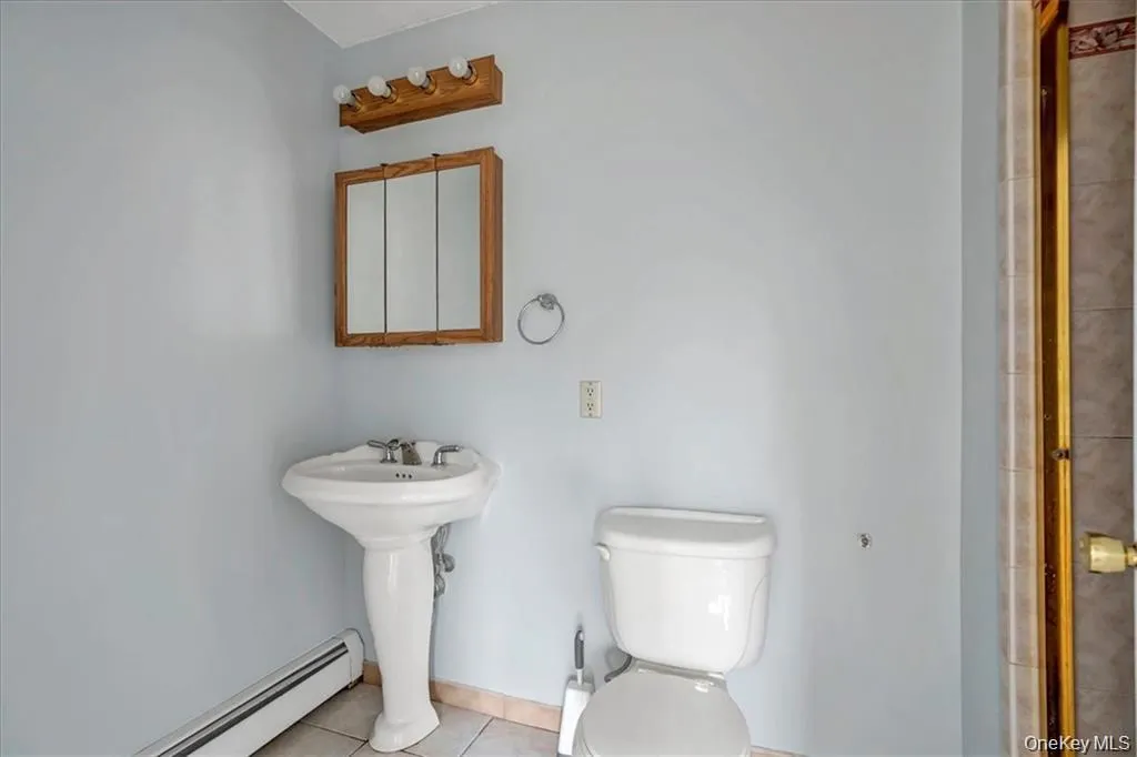4 Ayr Road, Chester Town, NY, 6 Bedrooms Bedrooms, 15 Rooms Rooms,4 BathroomsBathrooms,Residential Lease,For Rent,Ayr,0,993173 4 Ayr Road, Chester Town, NY, 6 Bedrooms Bedrooms, 15 Rooms Rooms,4 BathroomsBathrooms,Residential Lease,For Rent,Ayr,0,993173