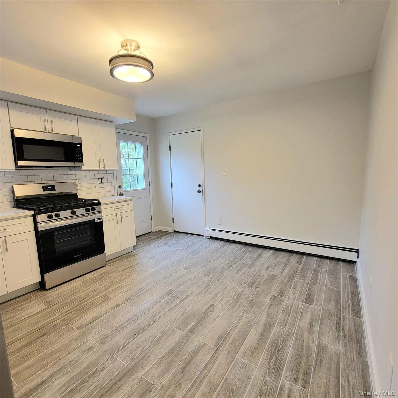 571 Nassau Boulevard, Hempstead, NY, 3 Bedrooms Bedrooms, 5 Rooms Rooms,1 BathroomBathrooms,Residential Lease,For Rent,Nassau,0,993175 571 Nassau Boulevard, Hempstead, NY, 3 Bedrooms Bedrooms, 5 Rooms Rooms,1 BathroomBathrooms,Residential Lease,For Rent,Nassau,0,993175