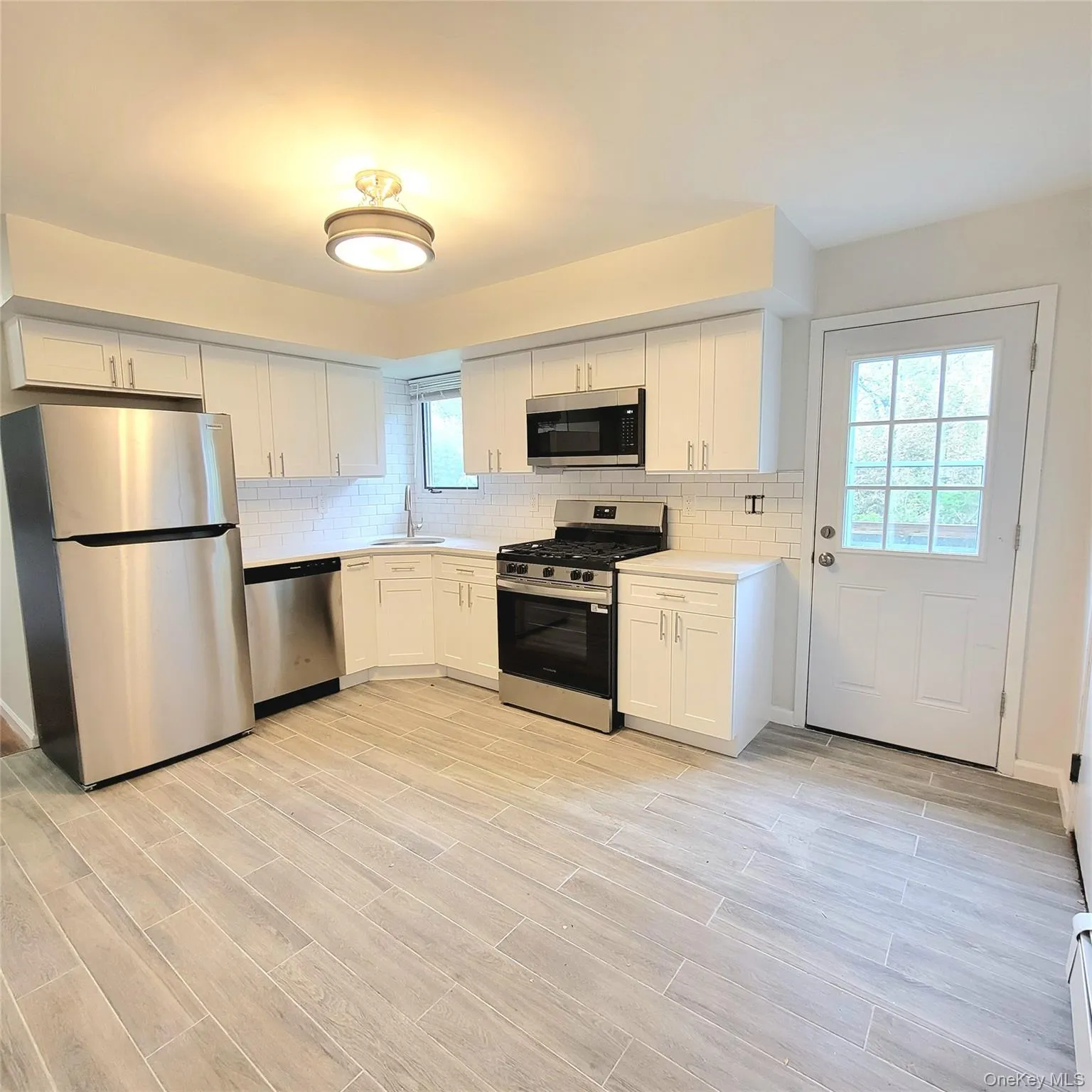571 Nassau Boulevard, Hempstead, NY, 3 Bedrooms Bedrooms, 5 Rooms Rooms,1 BathroomBathrooms,Residential Lease,For Rent,Nassau,0,993175 571 Nassau Boulevard, Hempstead, NY, 3 Bedrooms Bedrooms, 5 Rooms Rooms,1 BathroomBathrooms,Residential Lease,For Rent,Nassau,0,993175