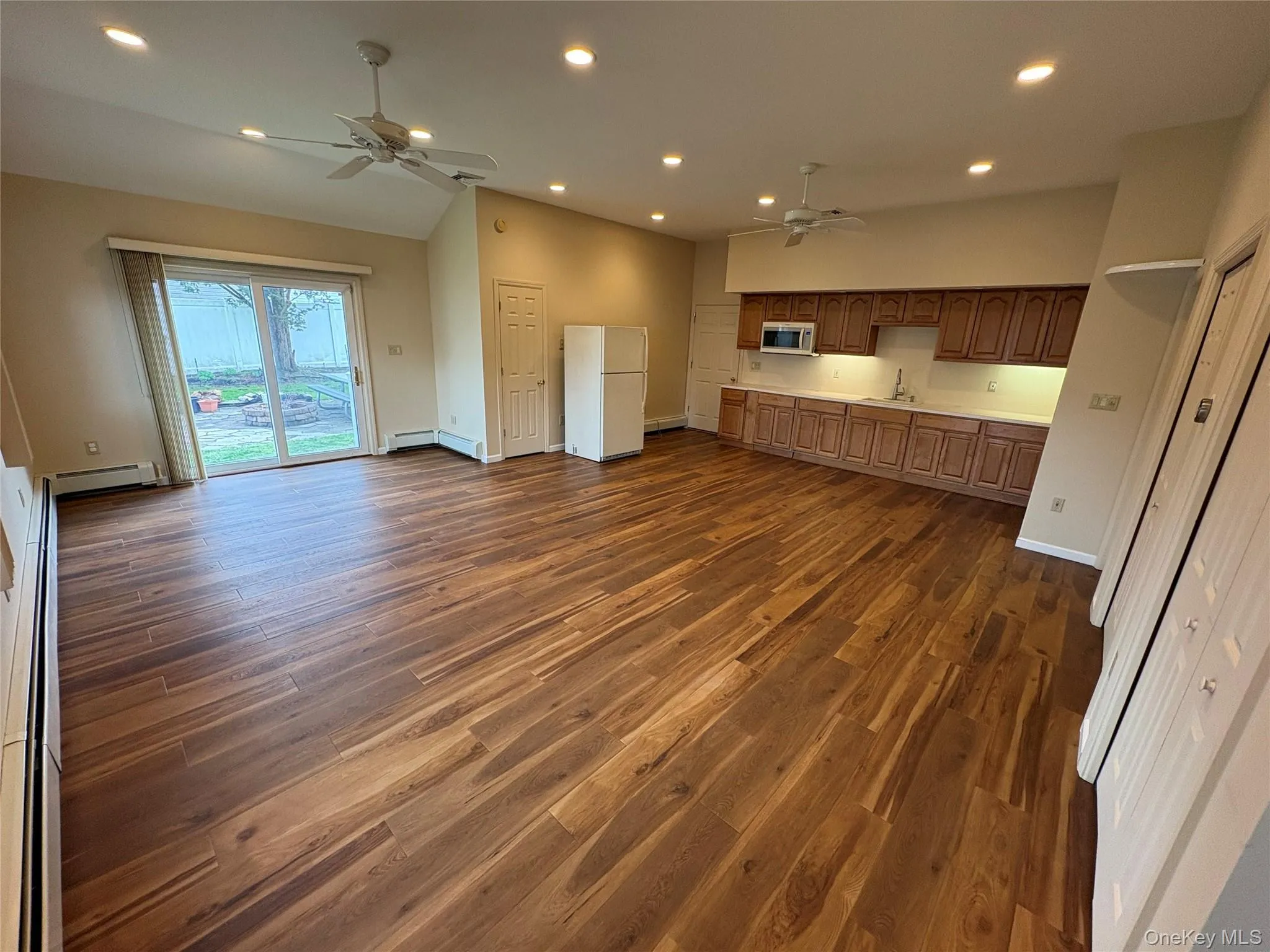 2 Haiti Lane, Brookhaven, NY, 1 Bedroom Bedrooms, 3 Rooms Rooms,1 BathroomBathrooms,Residential Lease,For Rent,Haiti,0,993180 2 Haiti Lane, Brookhaven, NY, 1 Bedroom Bedrooms, 3 Rooms Rooms,1 BathroomBathrooms,Residential Lease,For Rent,Haiti,0,993180